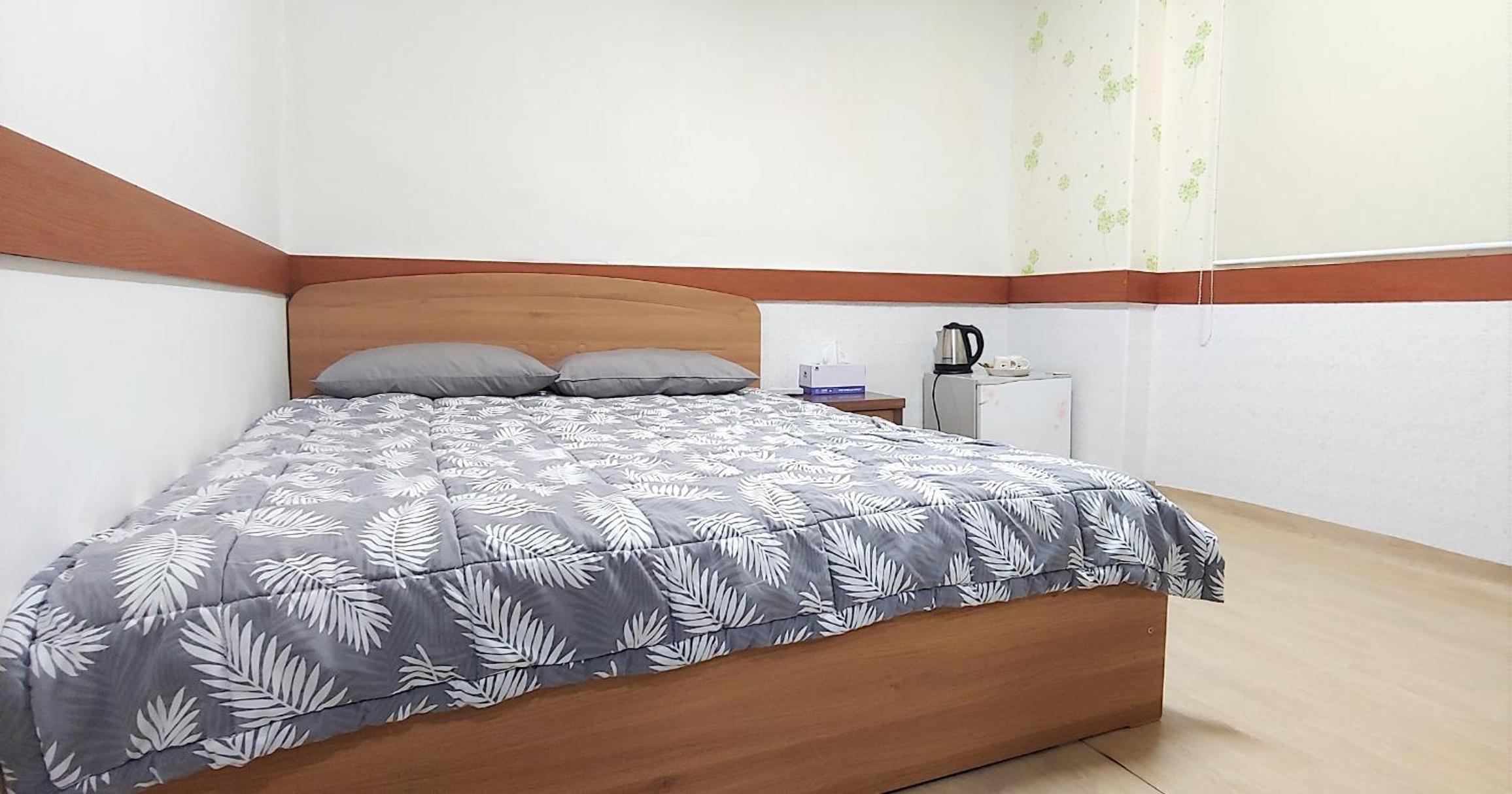 Double Room - Photo 2