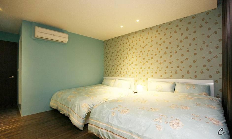 Quadruple Room with Private Bathroom