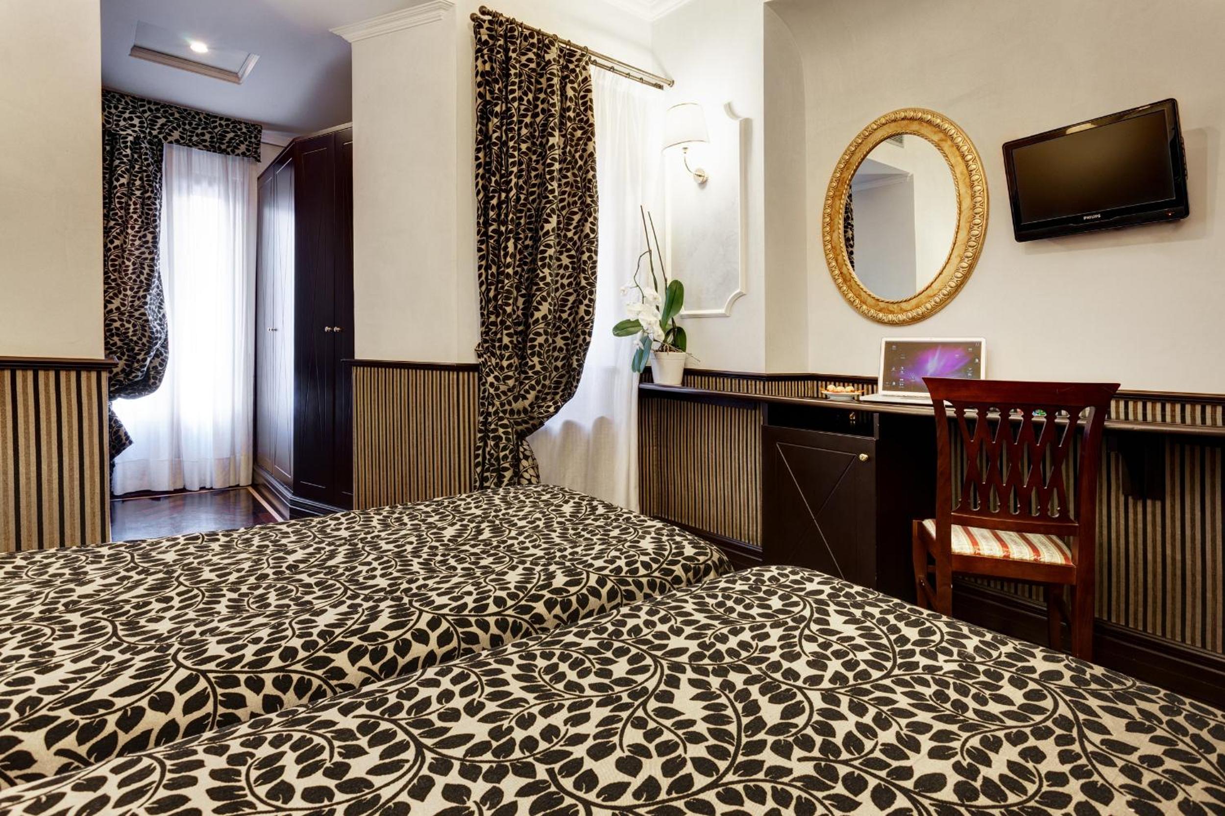 Superior Triple Room photo 3