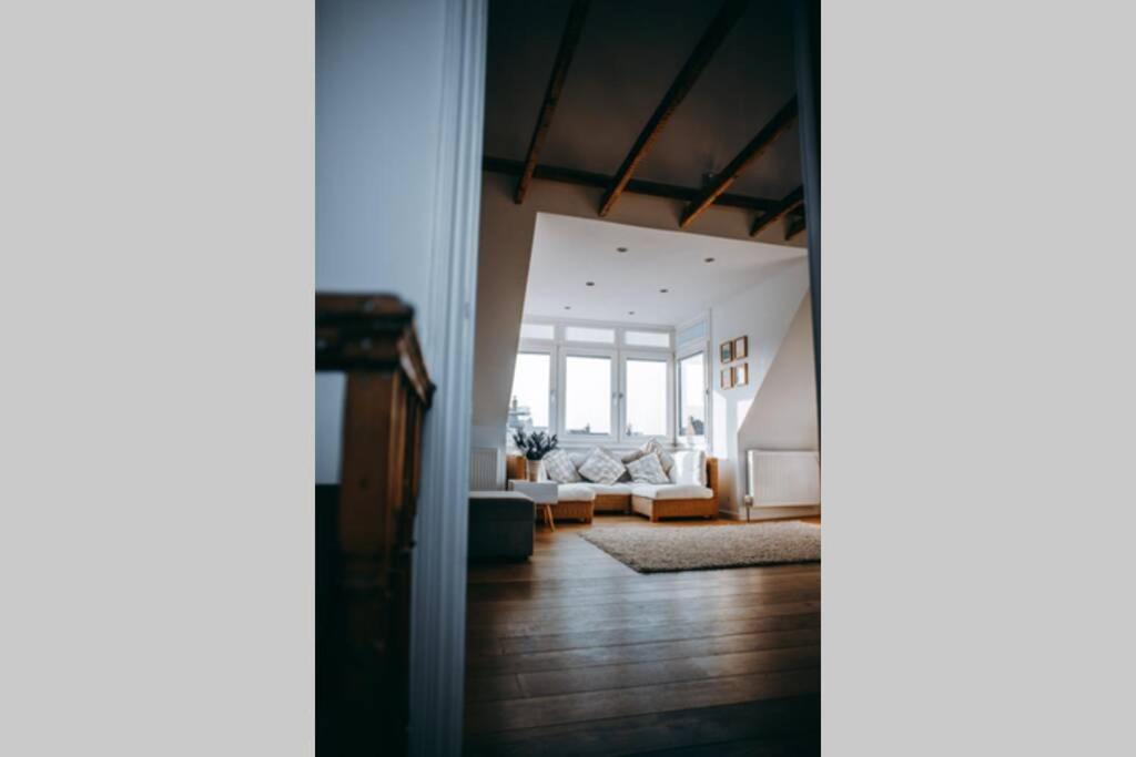 Three-Bedroom Apartment photo 2