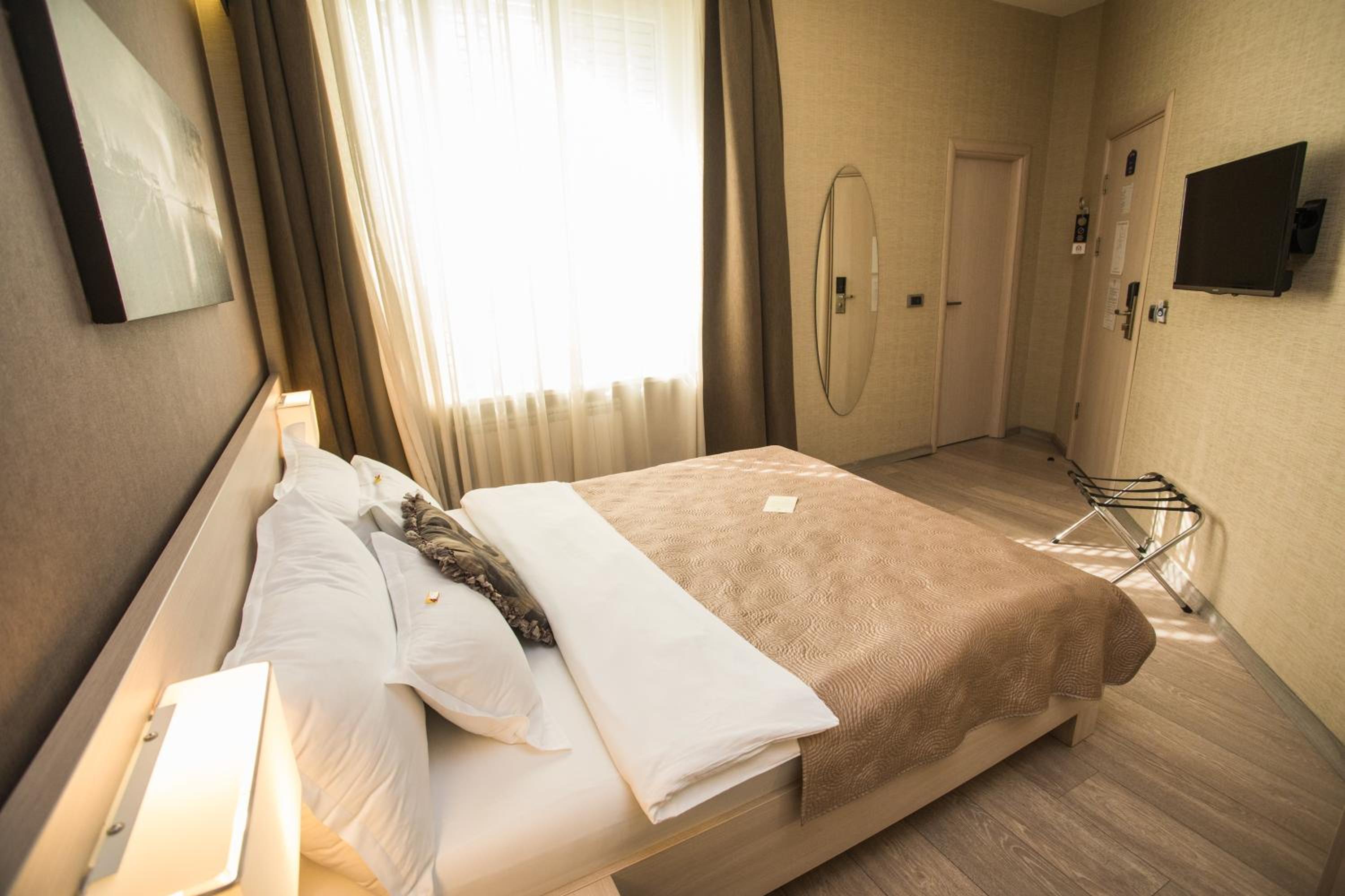 Double Room - Photo 1
