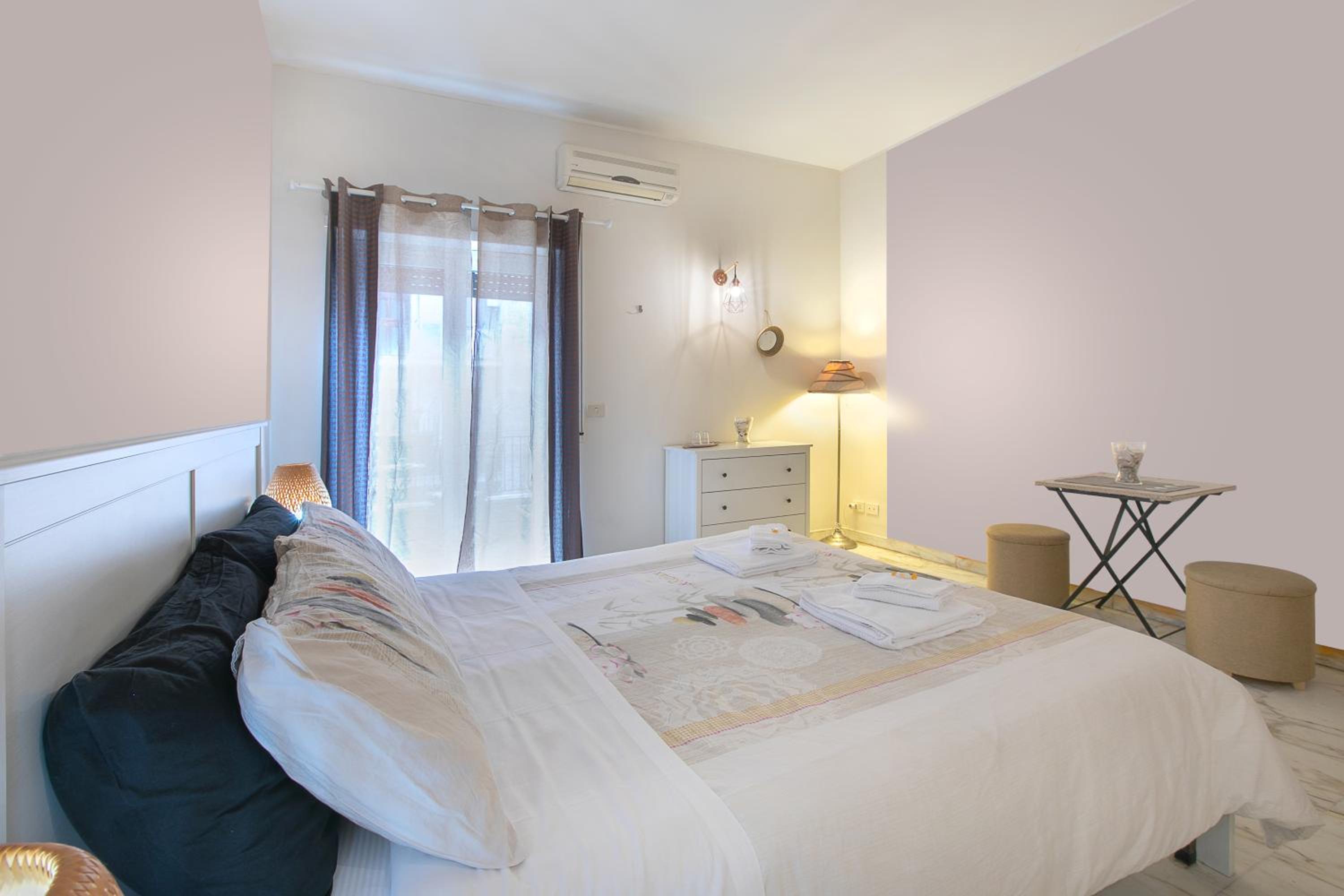 Double Room with Private External Bathroom photo 3