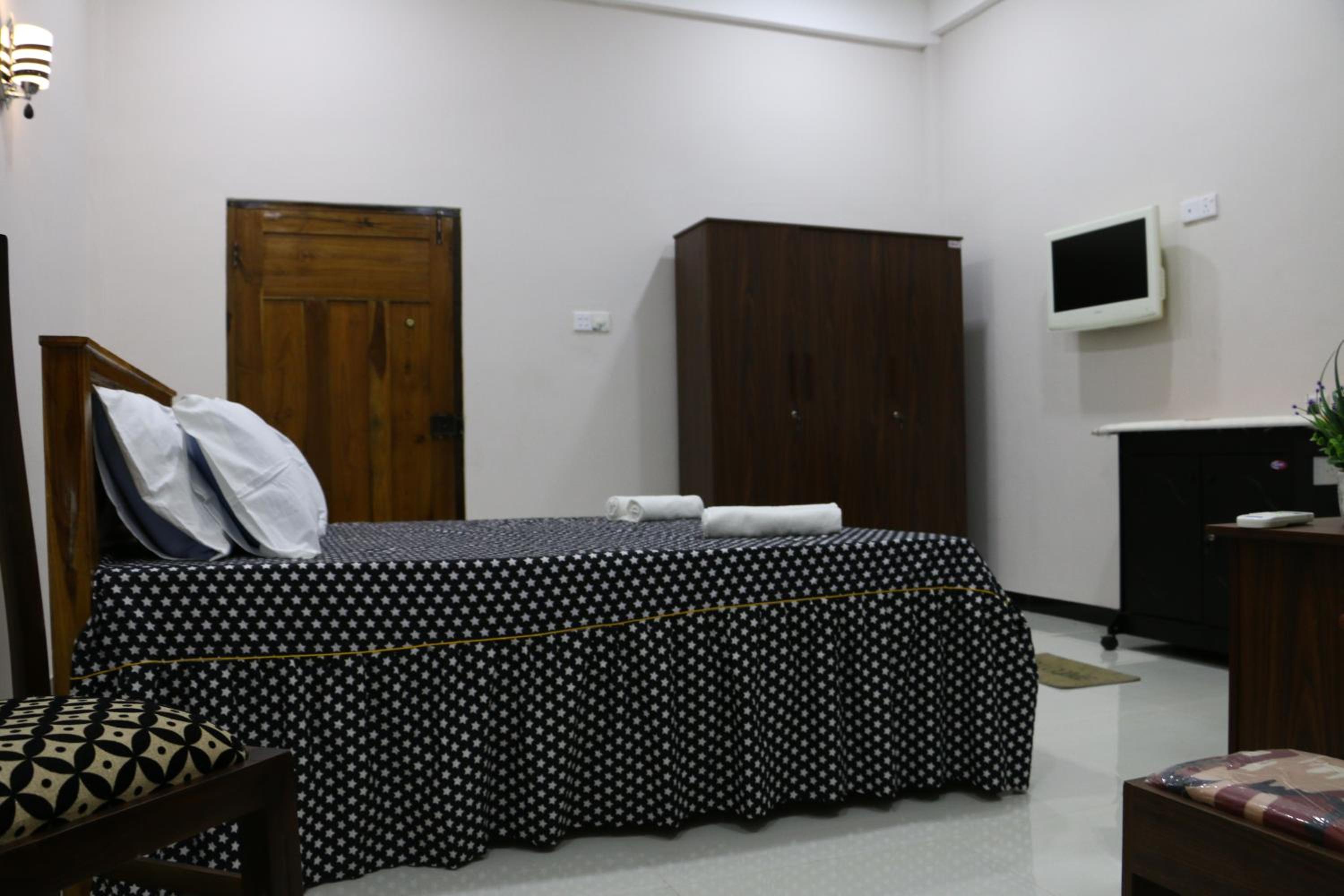 Deluxe Double Room with Balcony photo 1