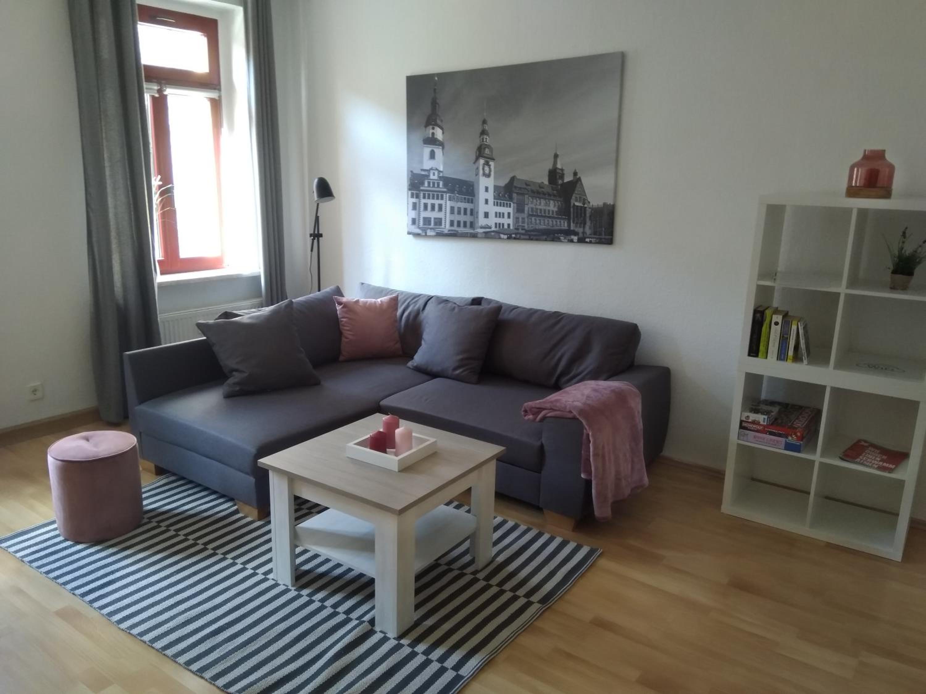 One-Bedroom Apartment photo 1