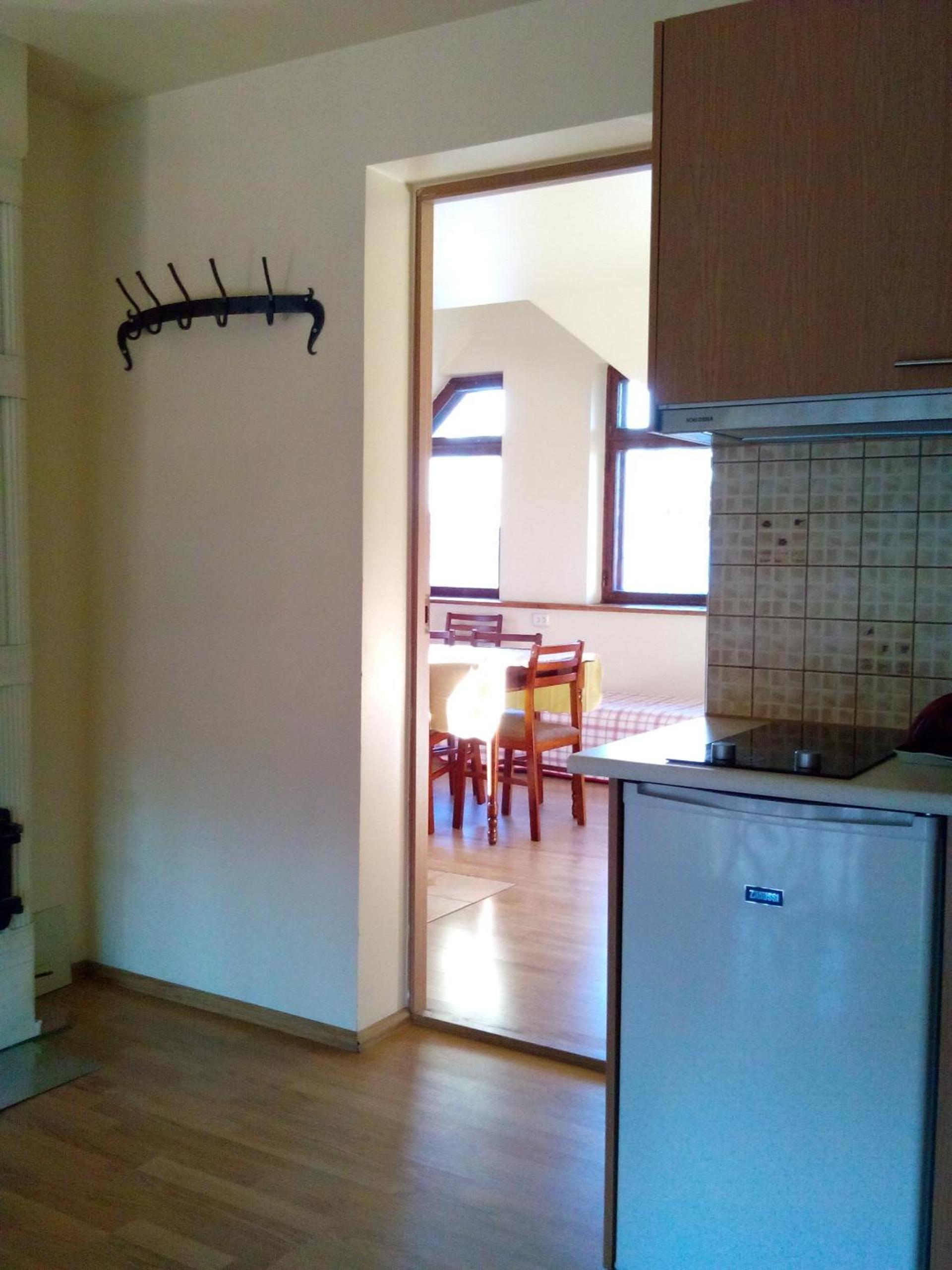 Family Room - Photo 2