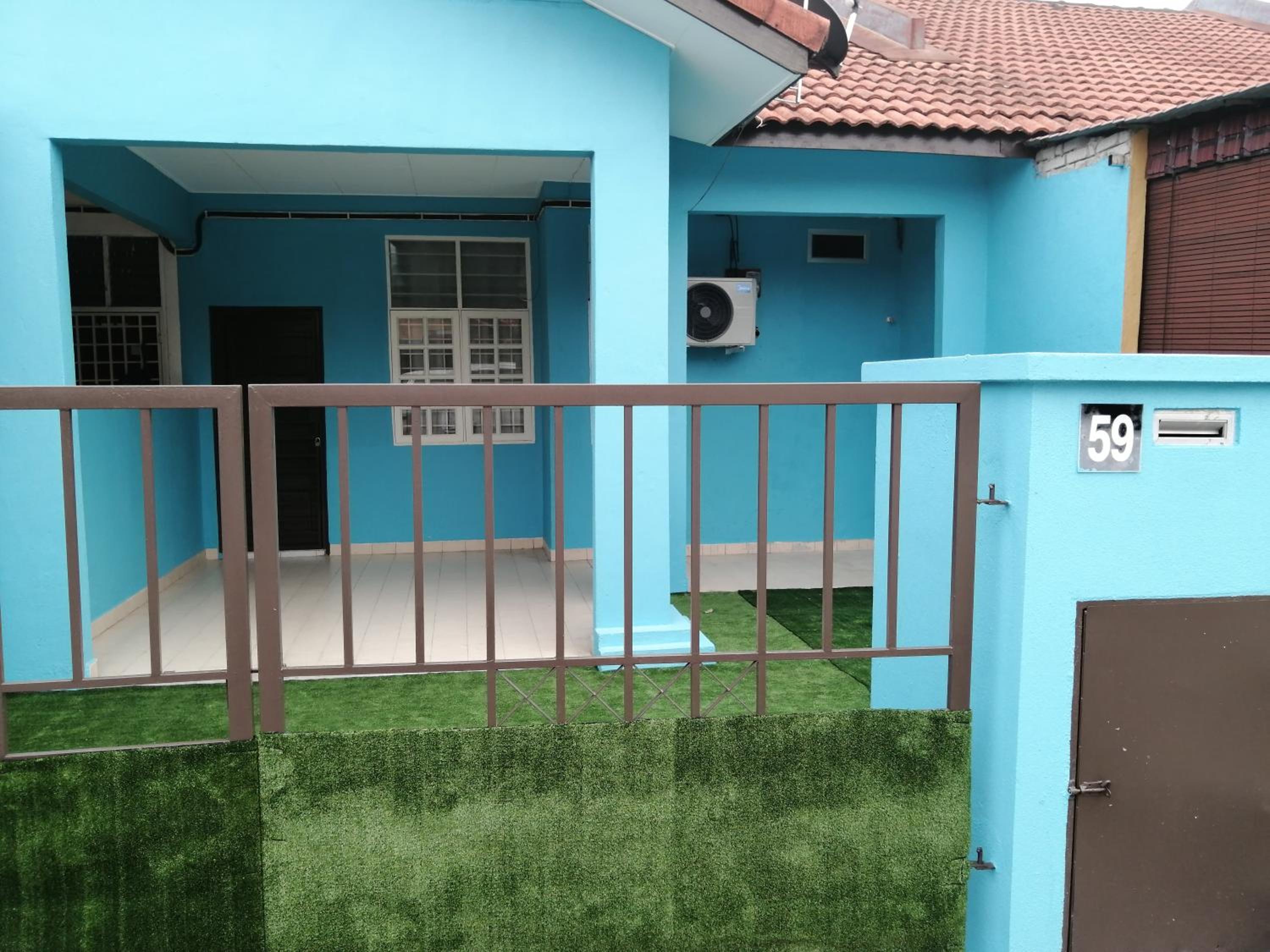 Three-Bedroom House photo 1