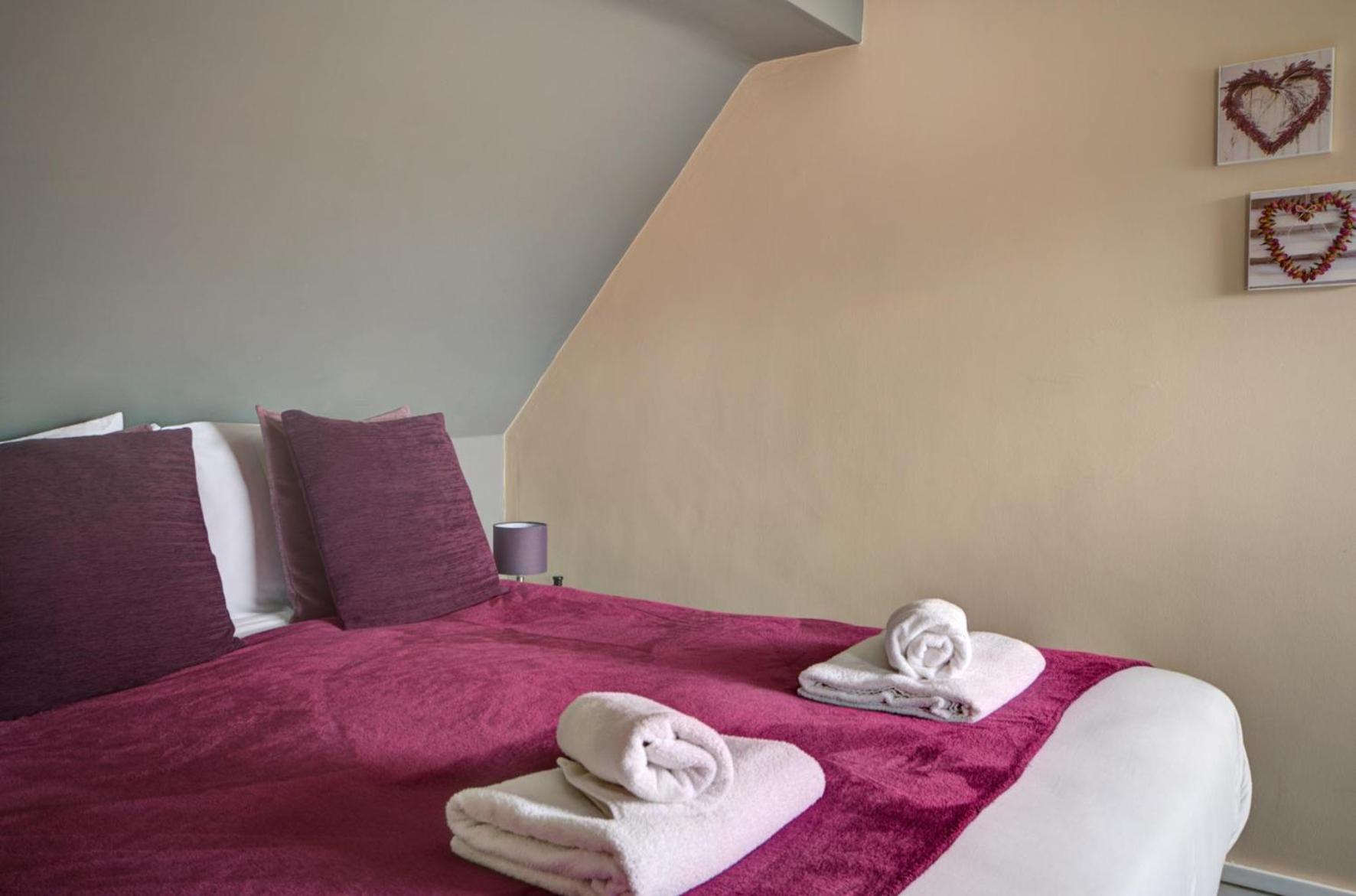Three-Bedroom Apartment - Photo 13