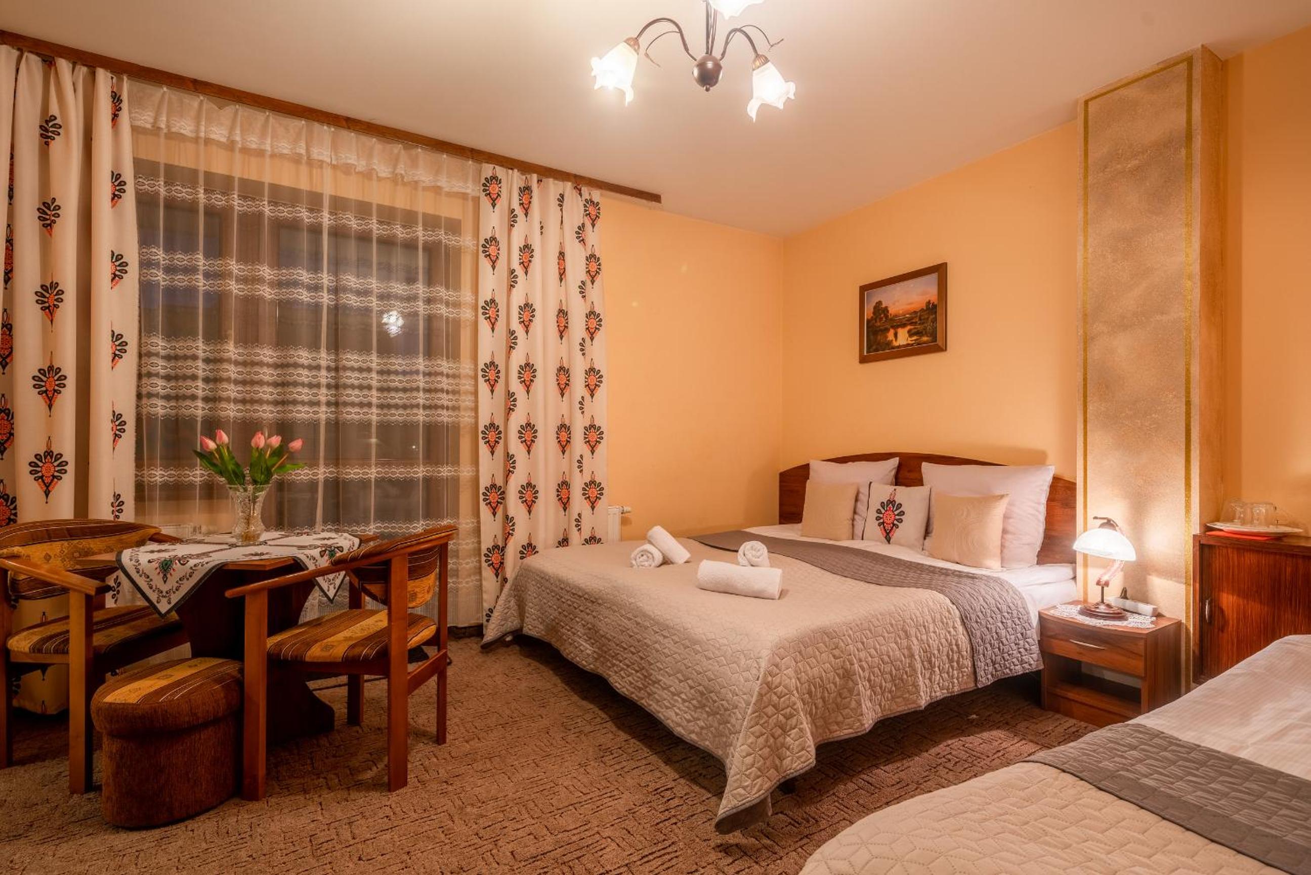 Triple Room with Balcony - Photo 35