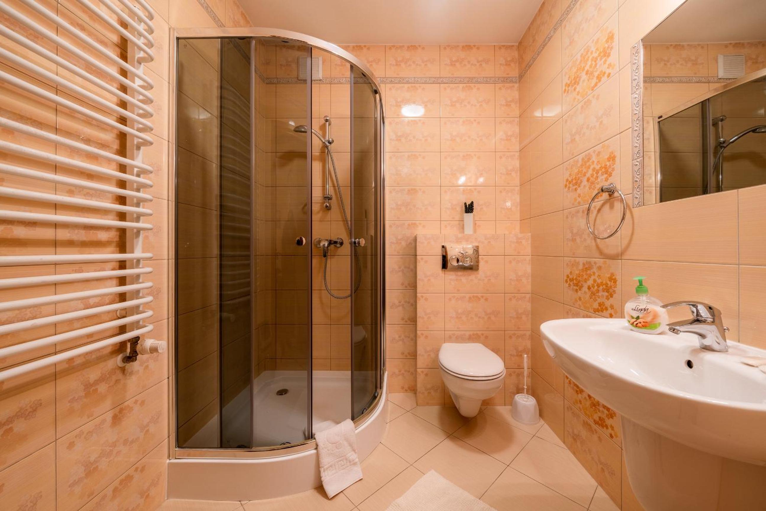 Triple Room with Balcony - Photo 39