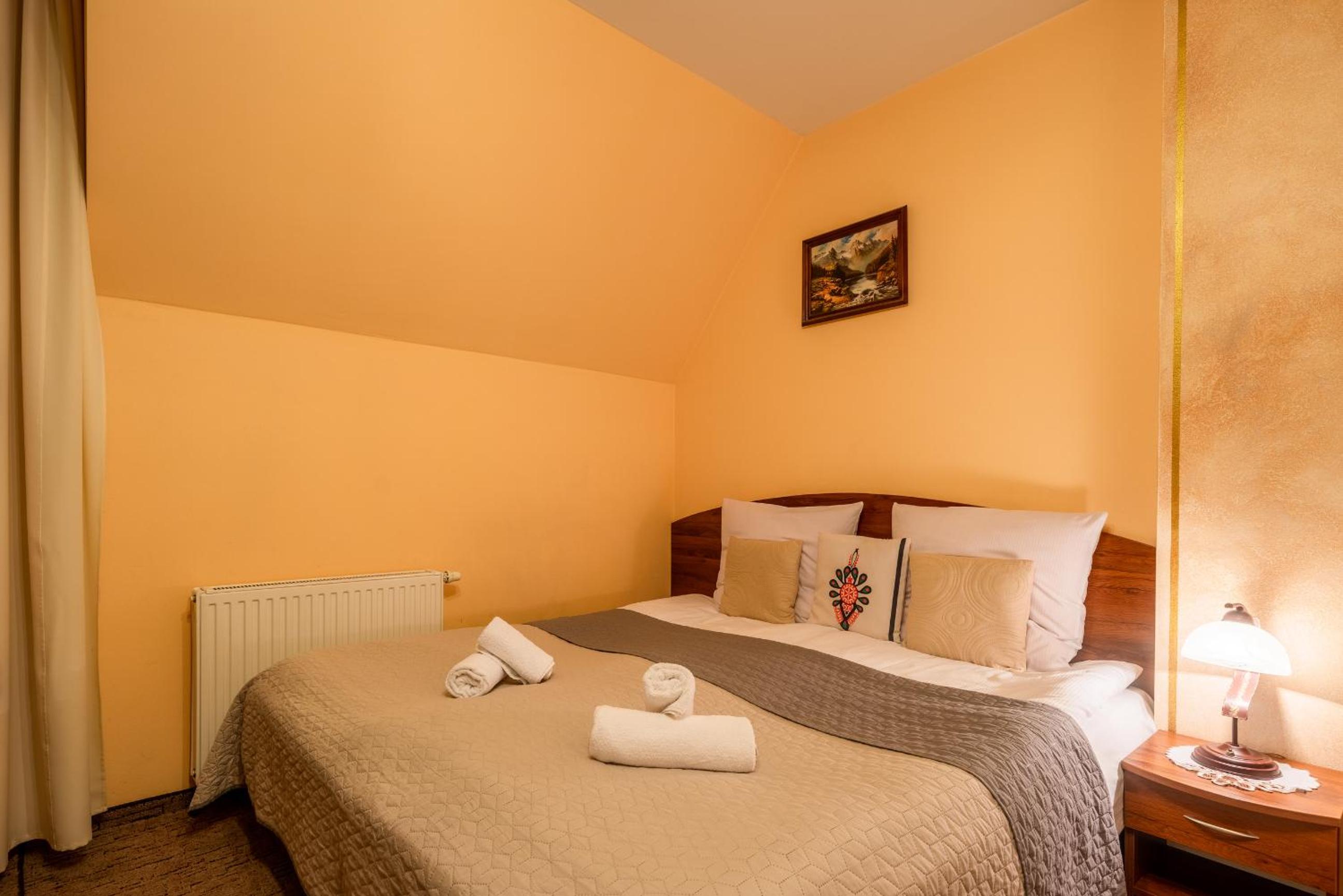 Triple Room with Balcony - Photo 5