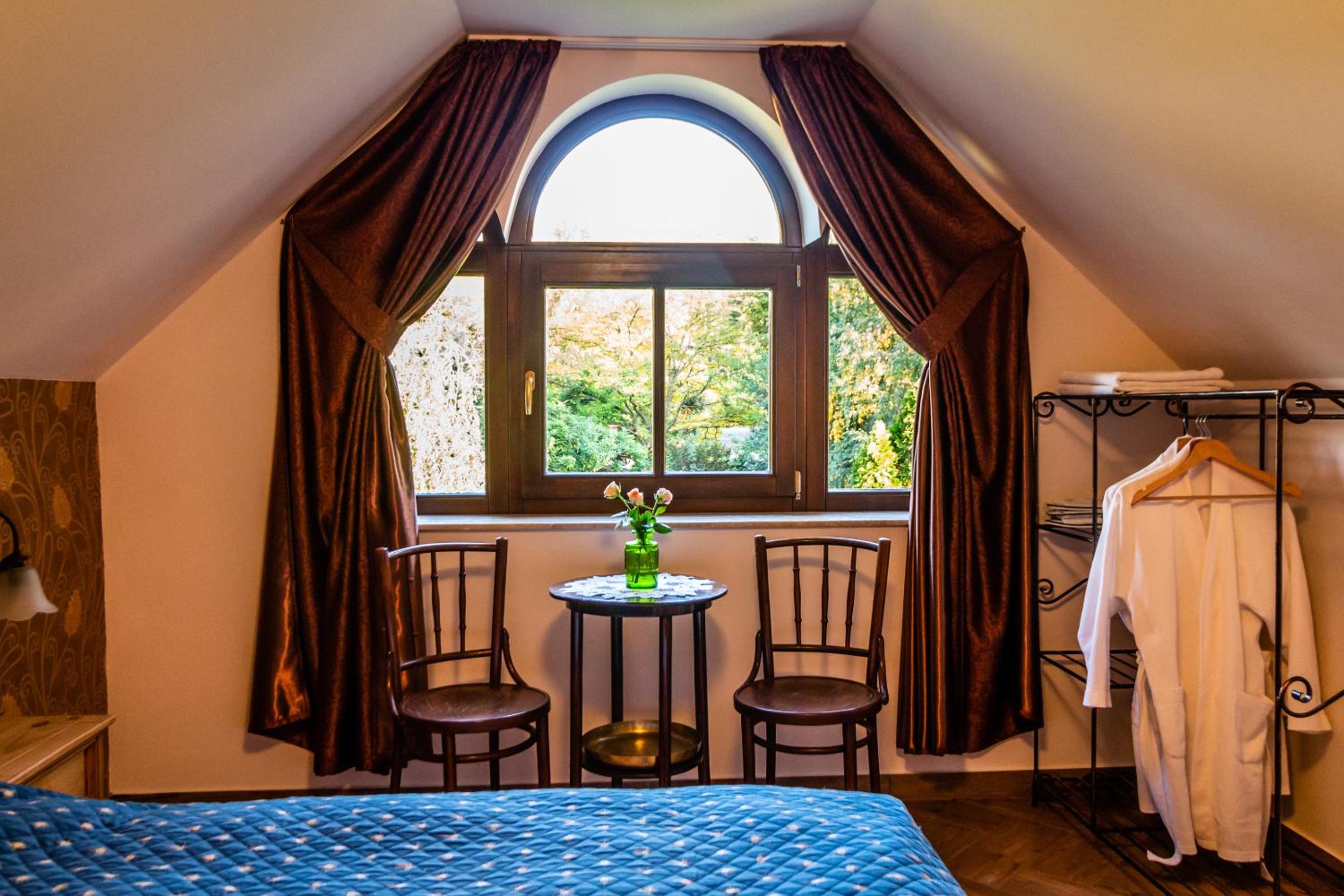 Double Room with Private Bathroom photo 2