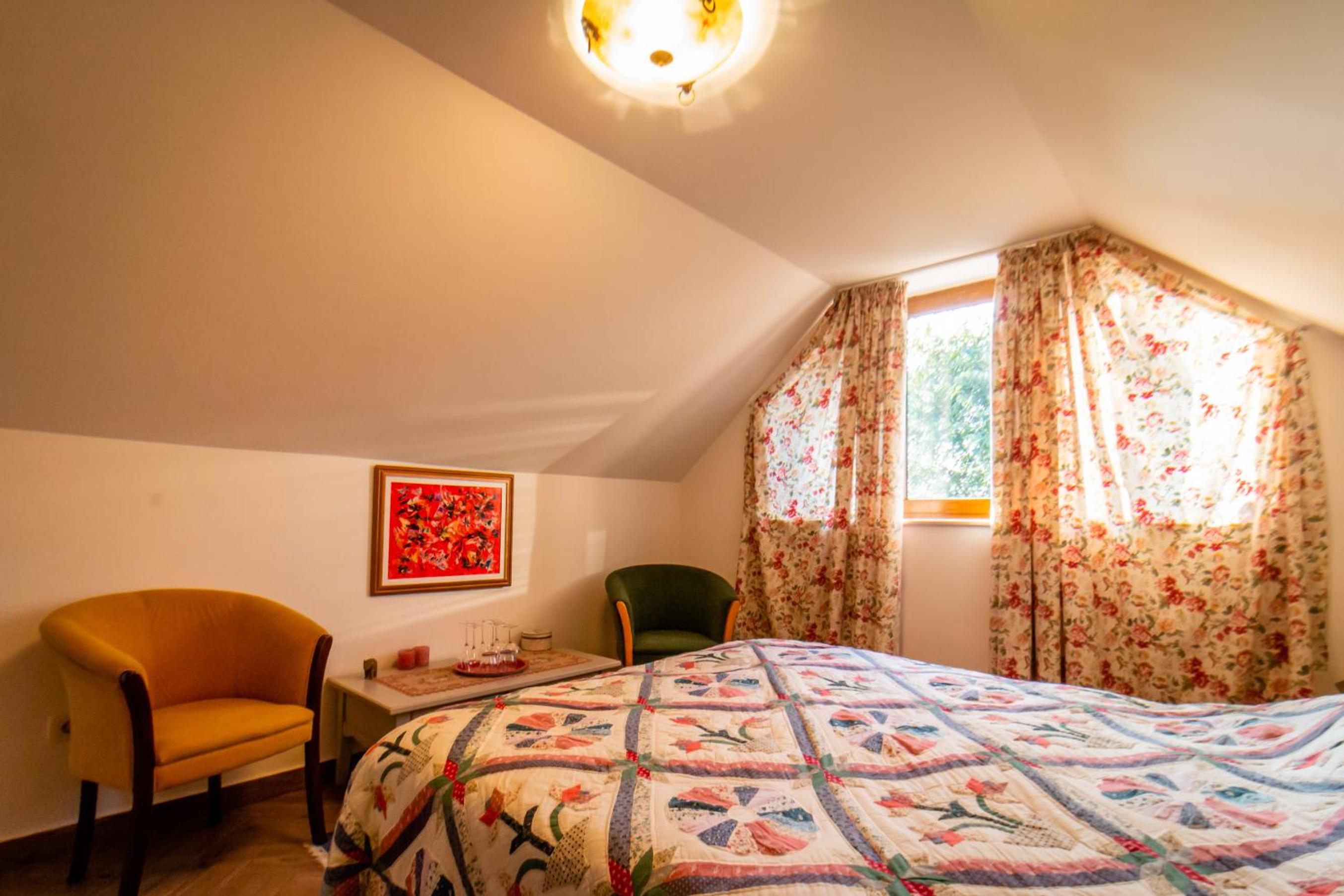 Double Room with Private Bathroom photo 1