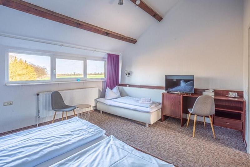 Triple Room with Bathroom