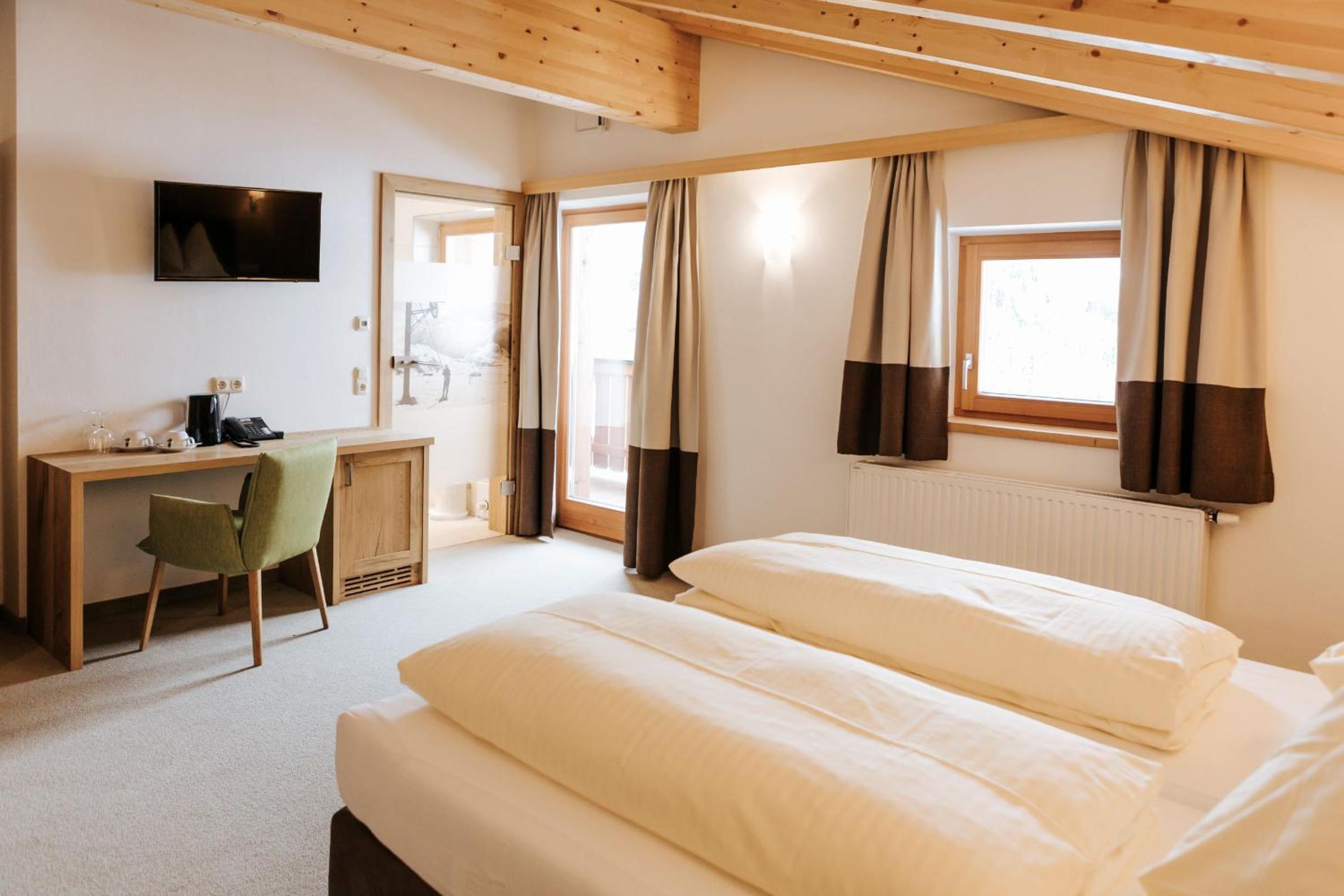 Superior Double Room - Photo 3
