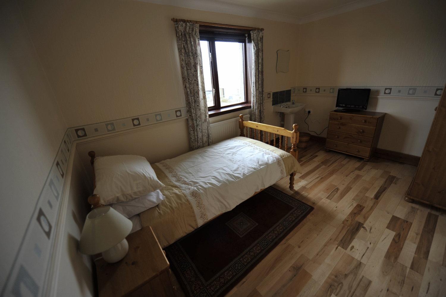 Single Room with Shared Bathroom photo 2