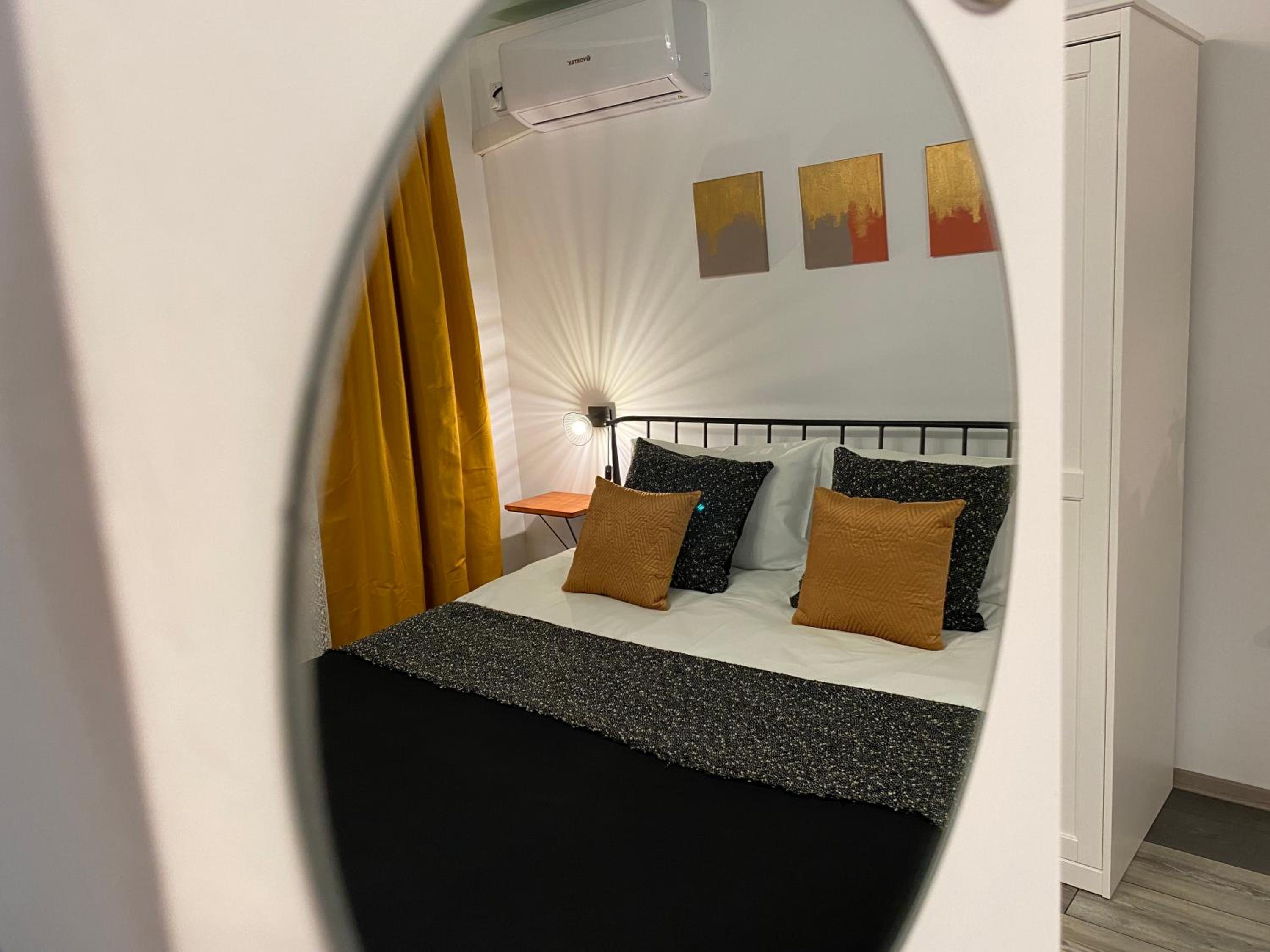 One-Bedroom Apartment - Photo 9