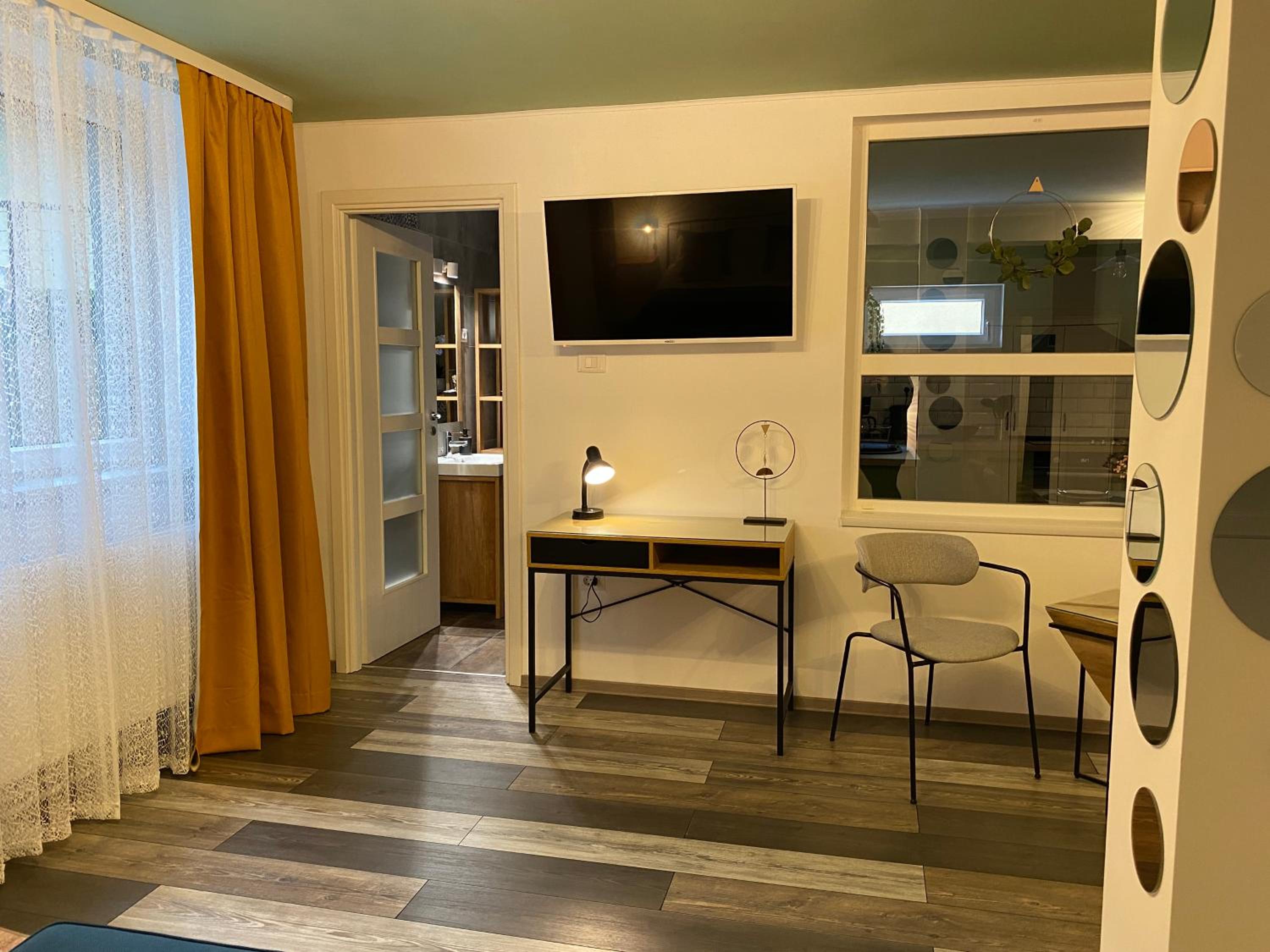 One-Bedroom Apartment - Photo 17