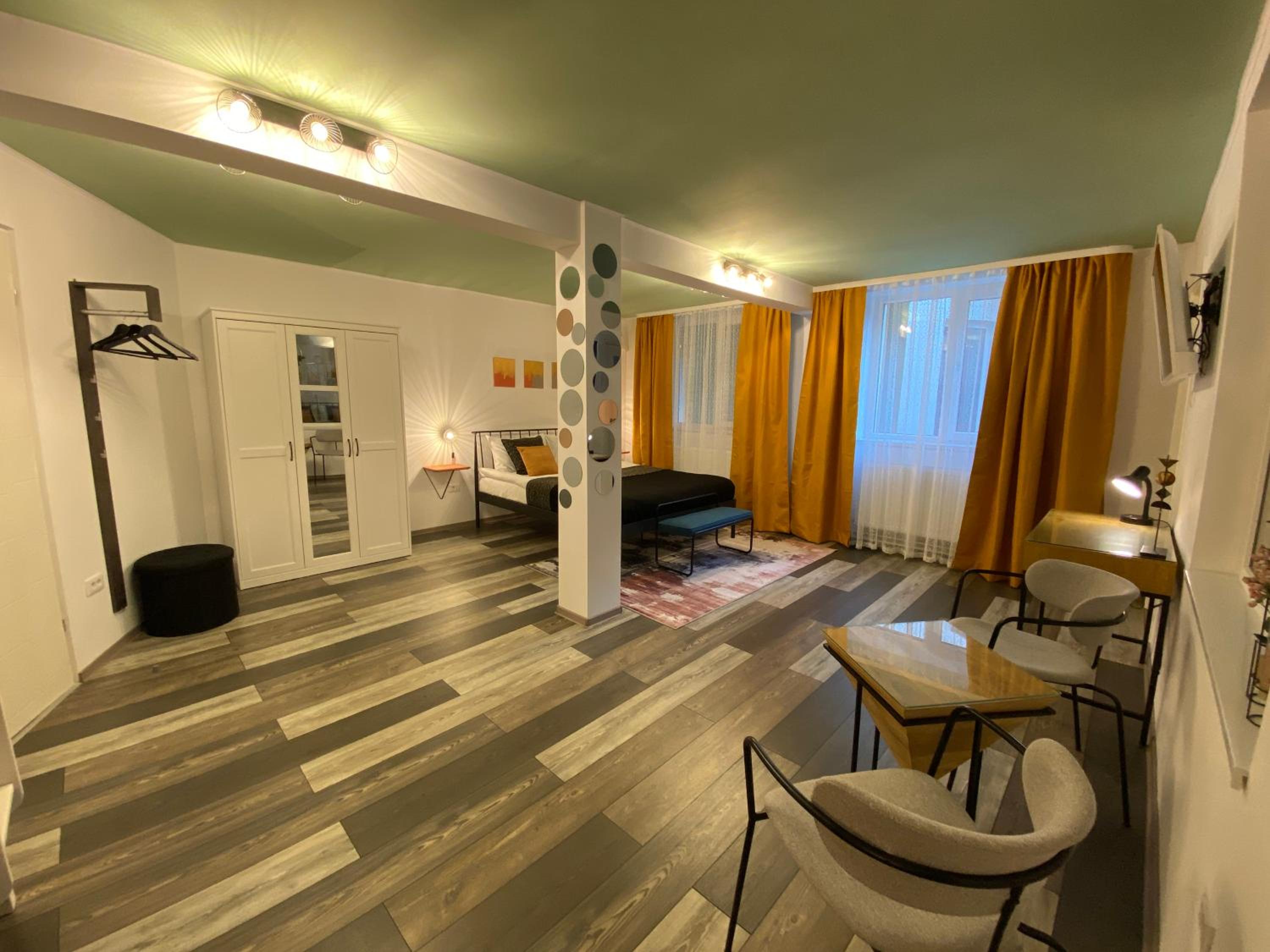 One-Bedroom Apartment - Photo 30