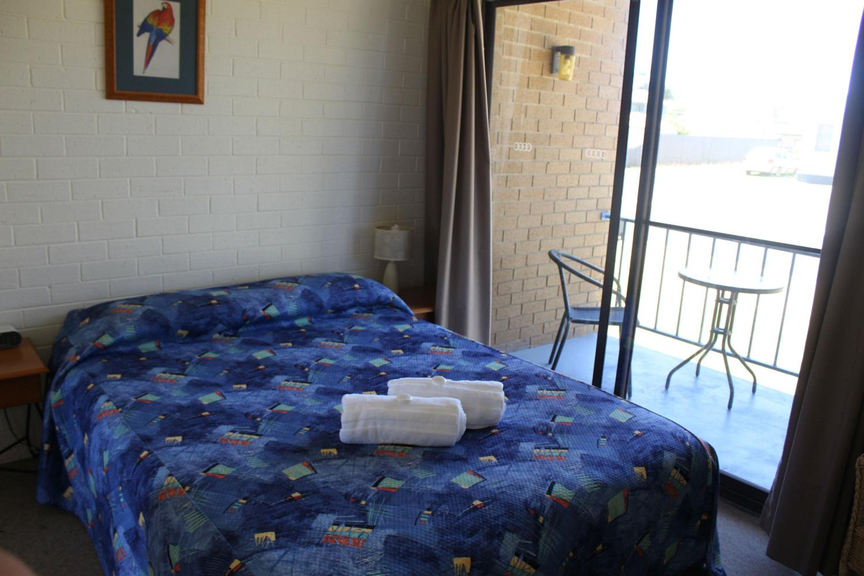 One-Bedroom Apartment photo 3