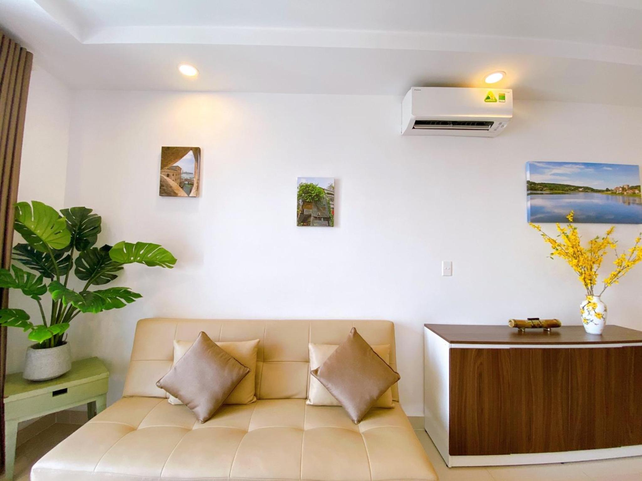 One-Bedroom Apartment - Photo 33
