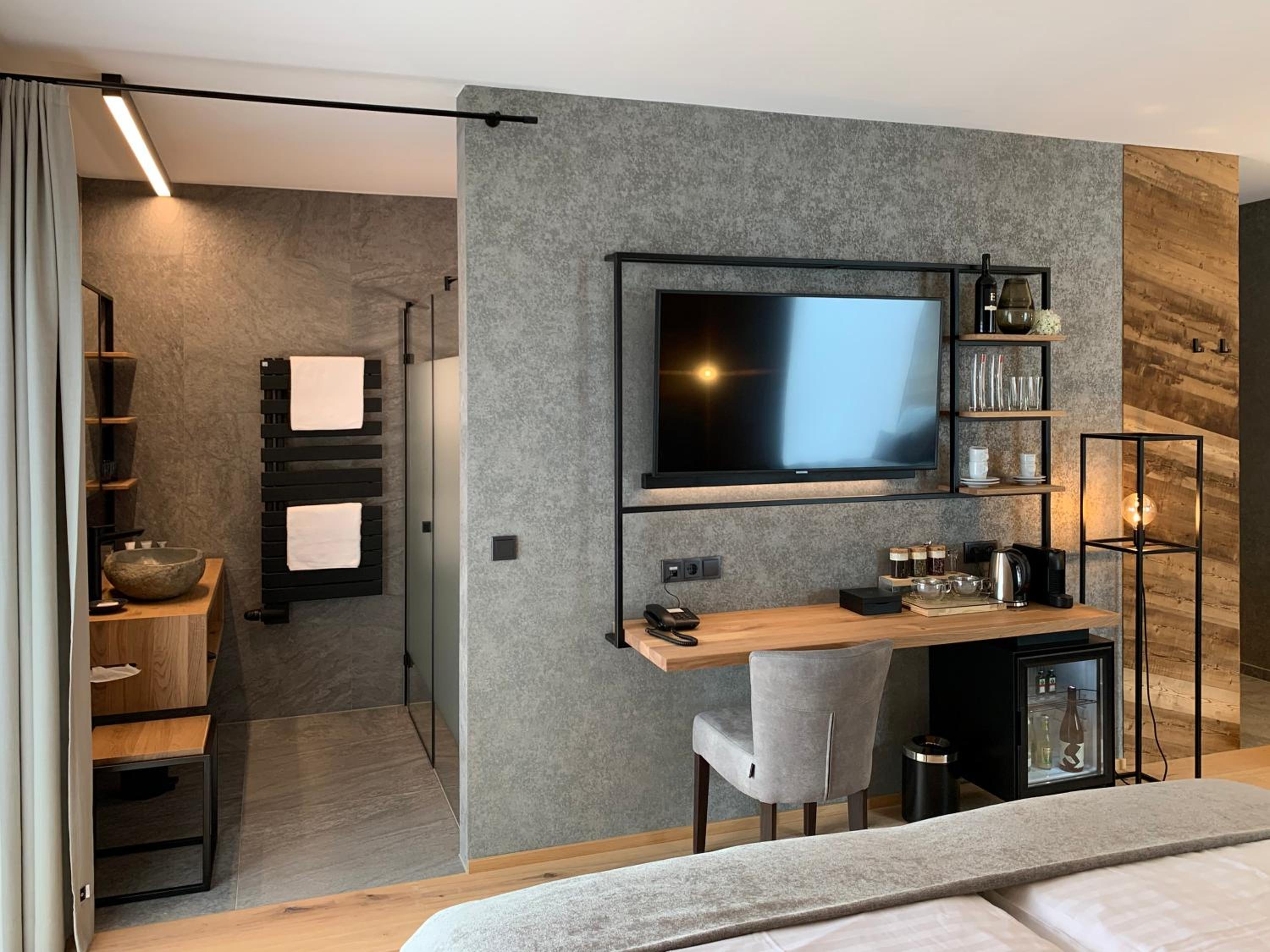 Double or Twin Room - Photo 7