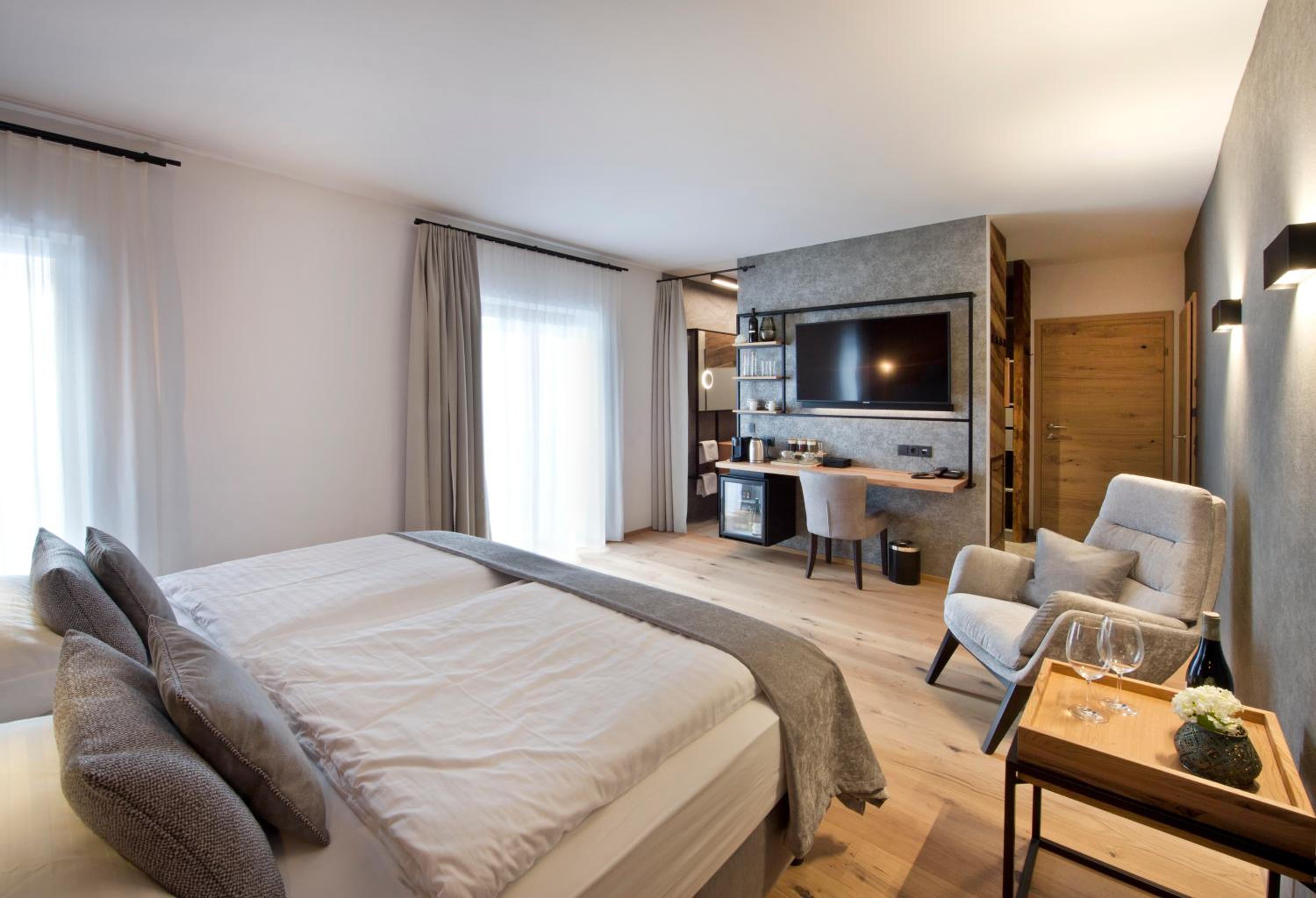 Double or Twin Room - Photo 12