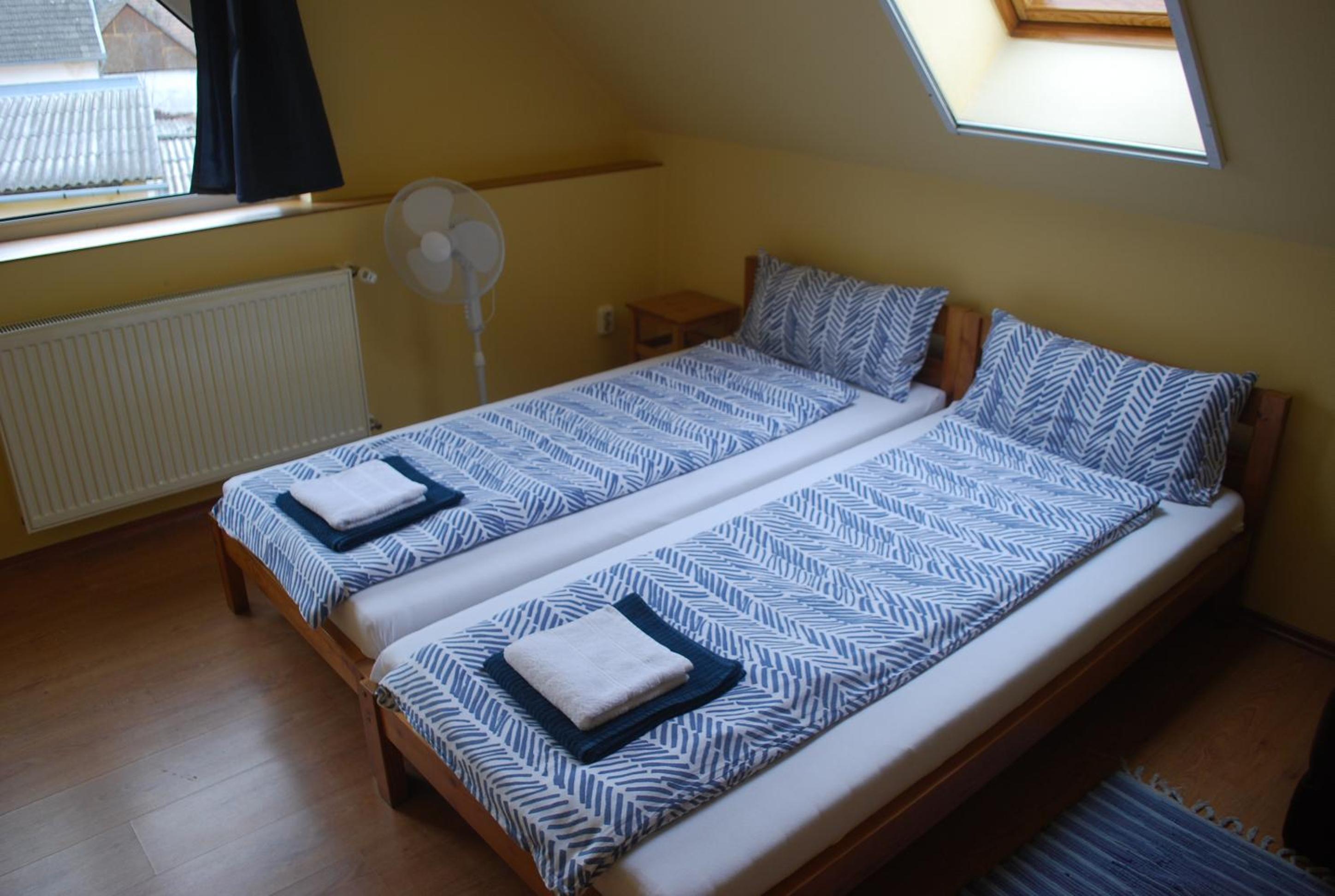 Twin Room with Private Bathroom photo 1