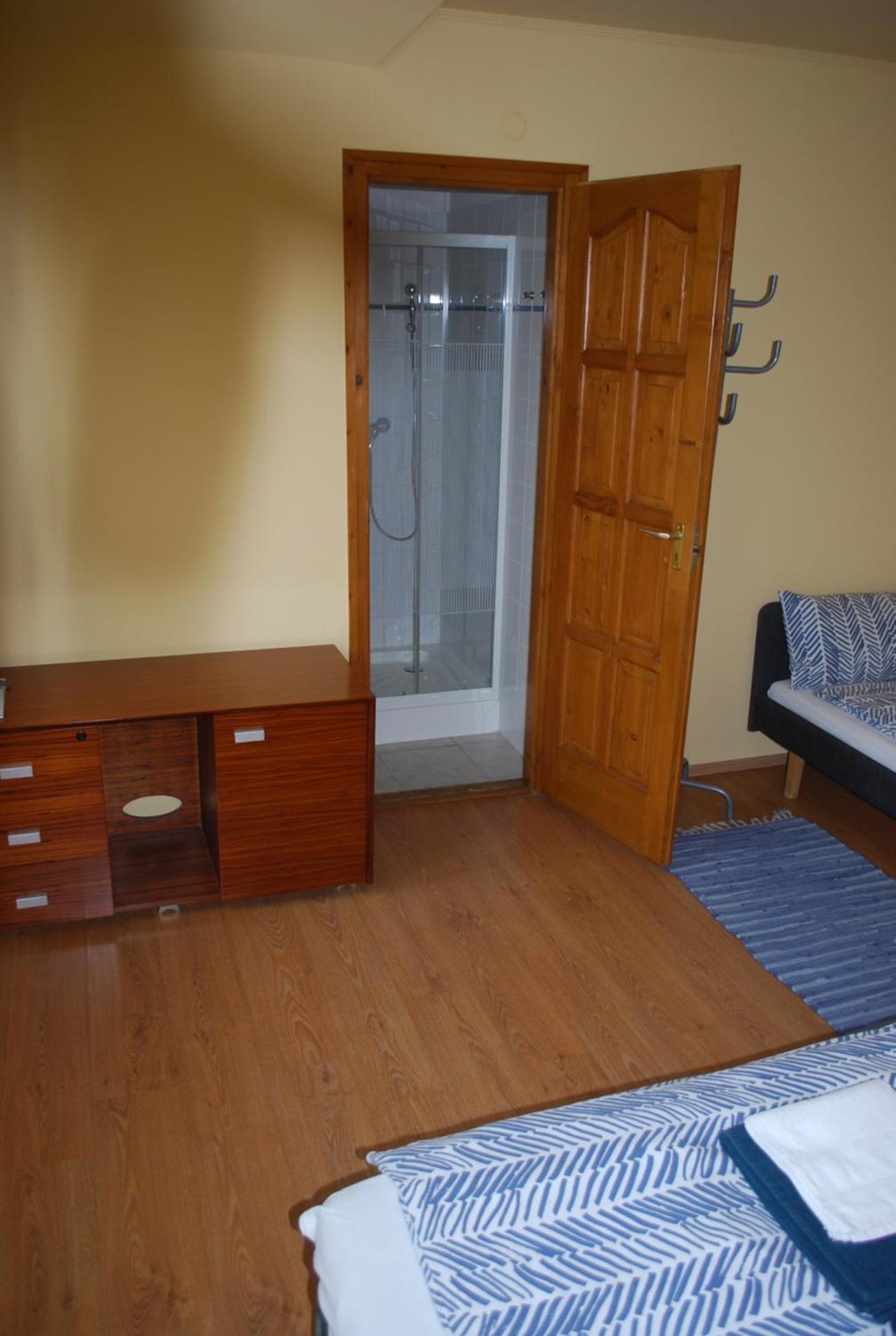 Standard Queen Room photo 2