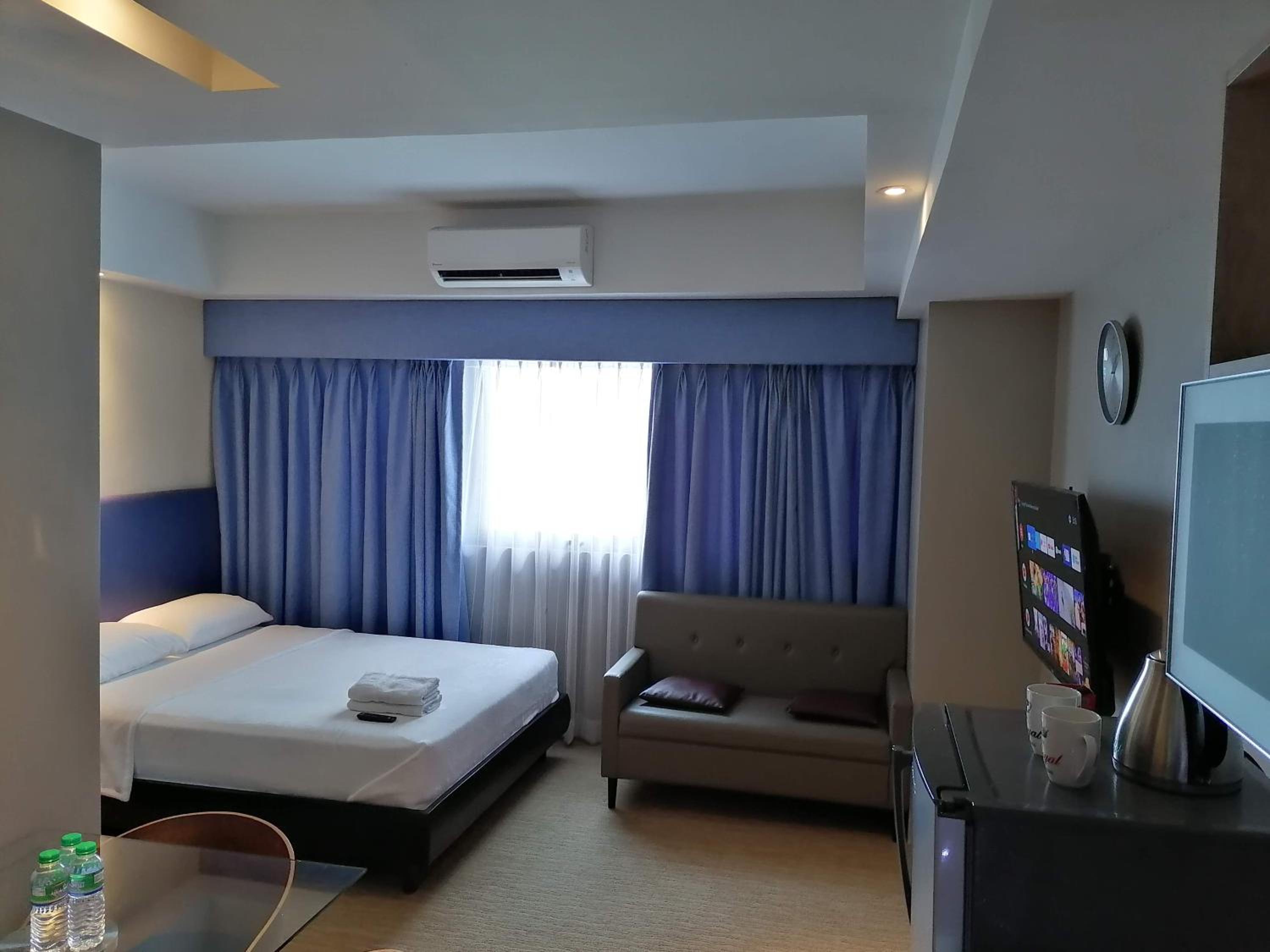 Deluxe King Studio