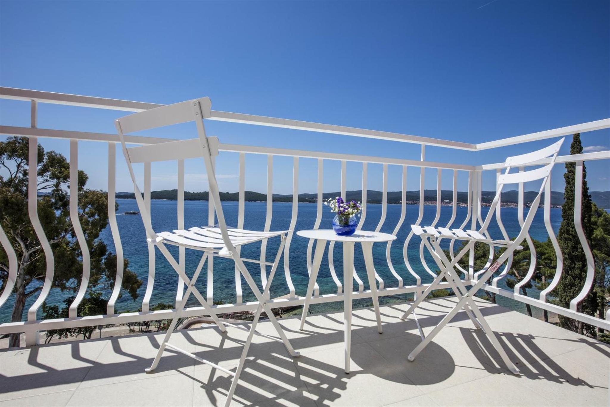 Superior Double Room with Balcony and Sea View photo 3