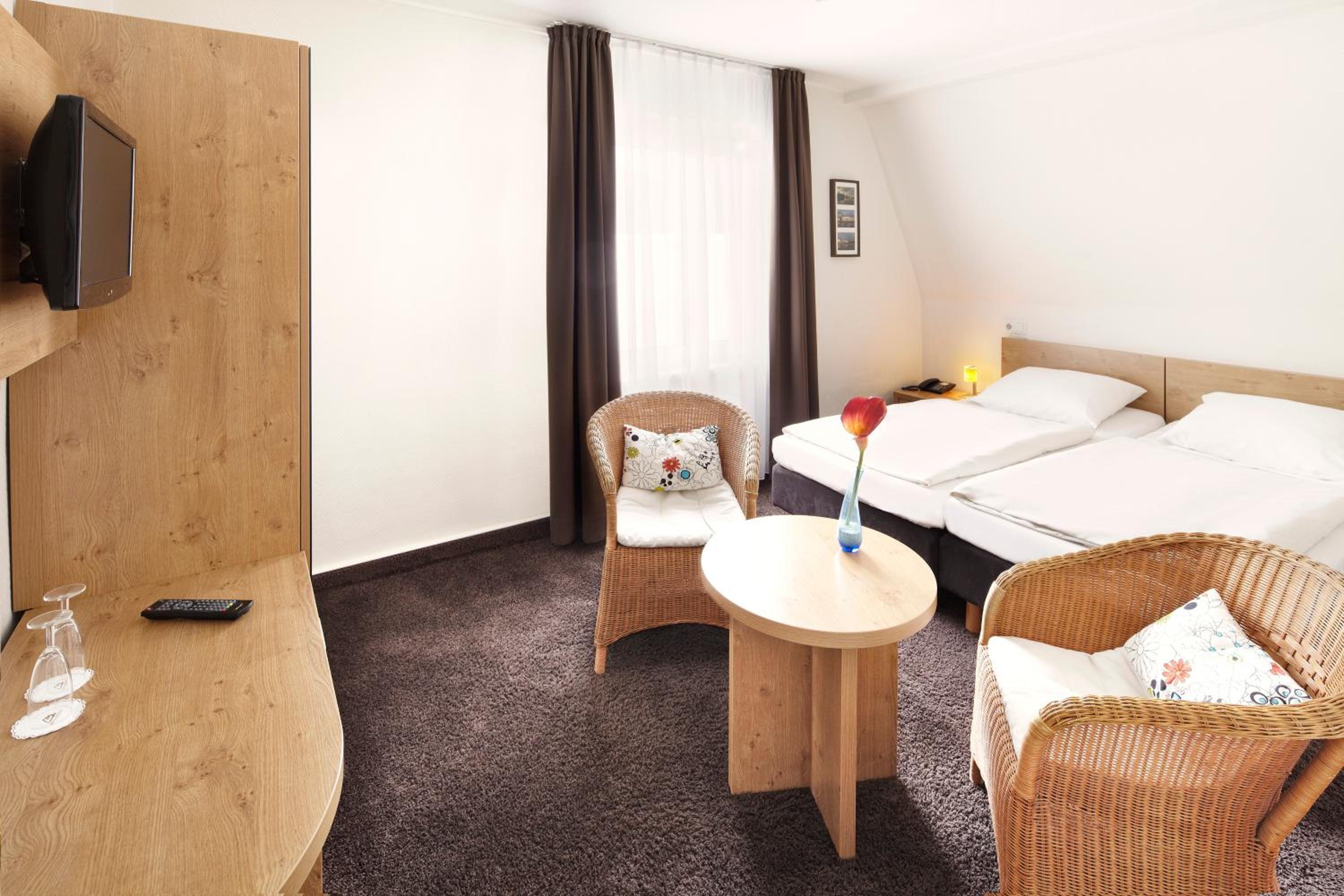 Double Room - Photo 5