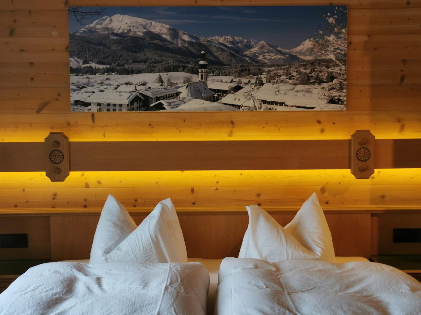 Apartment with Mountain View photo 1