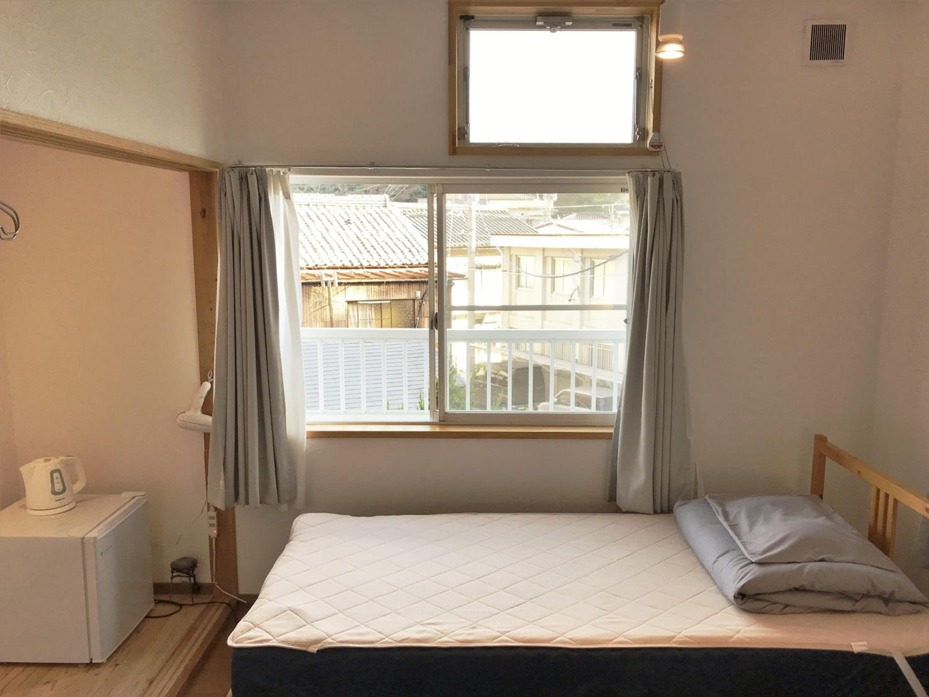 Economy Twin Room photo 1