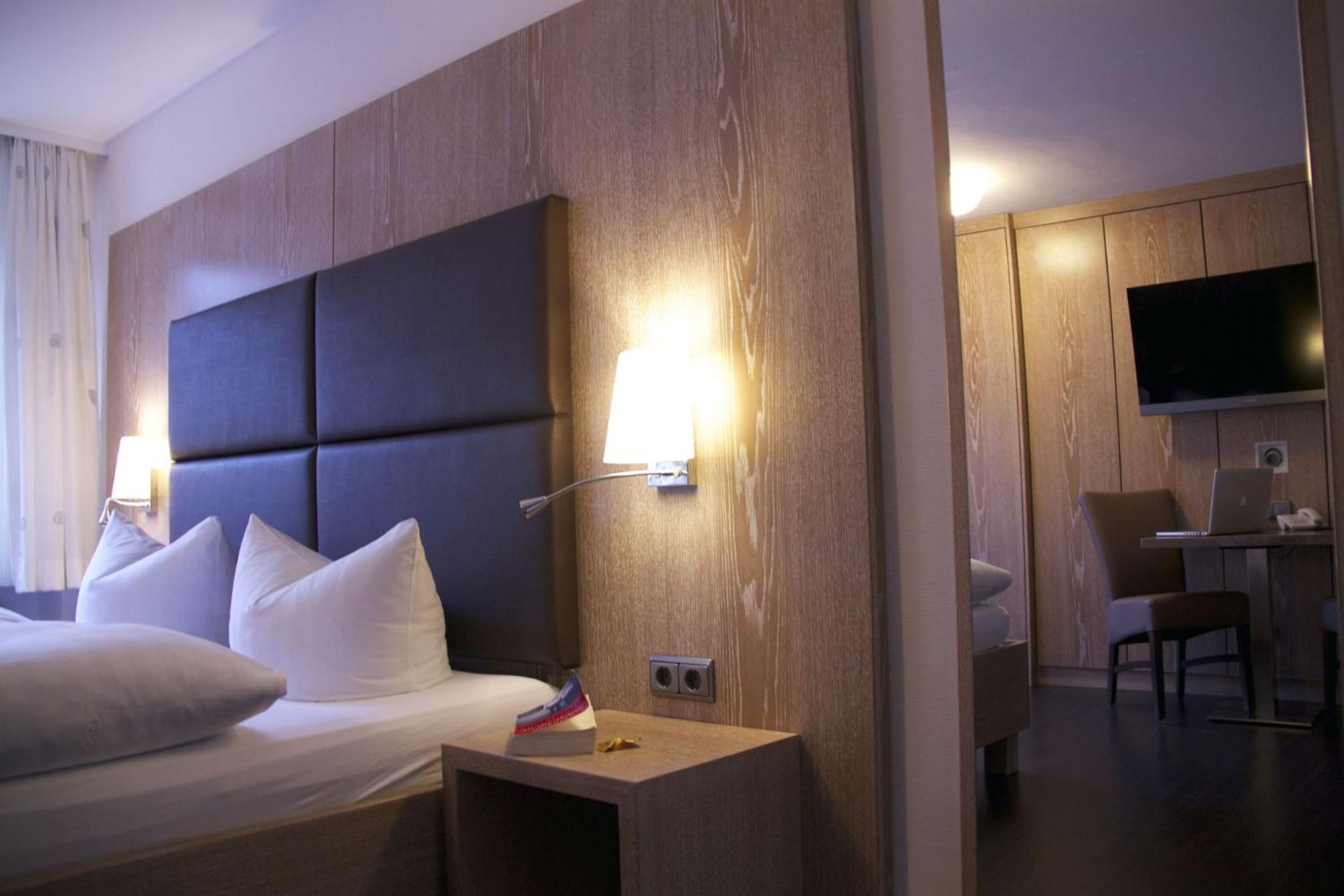 Deluxe Double Room photo 2