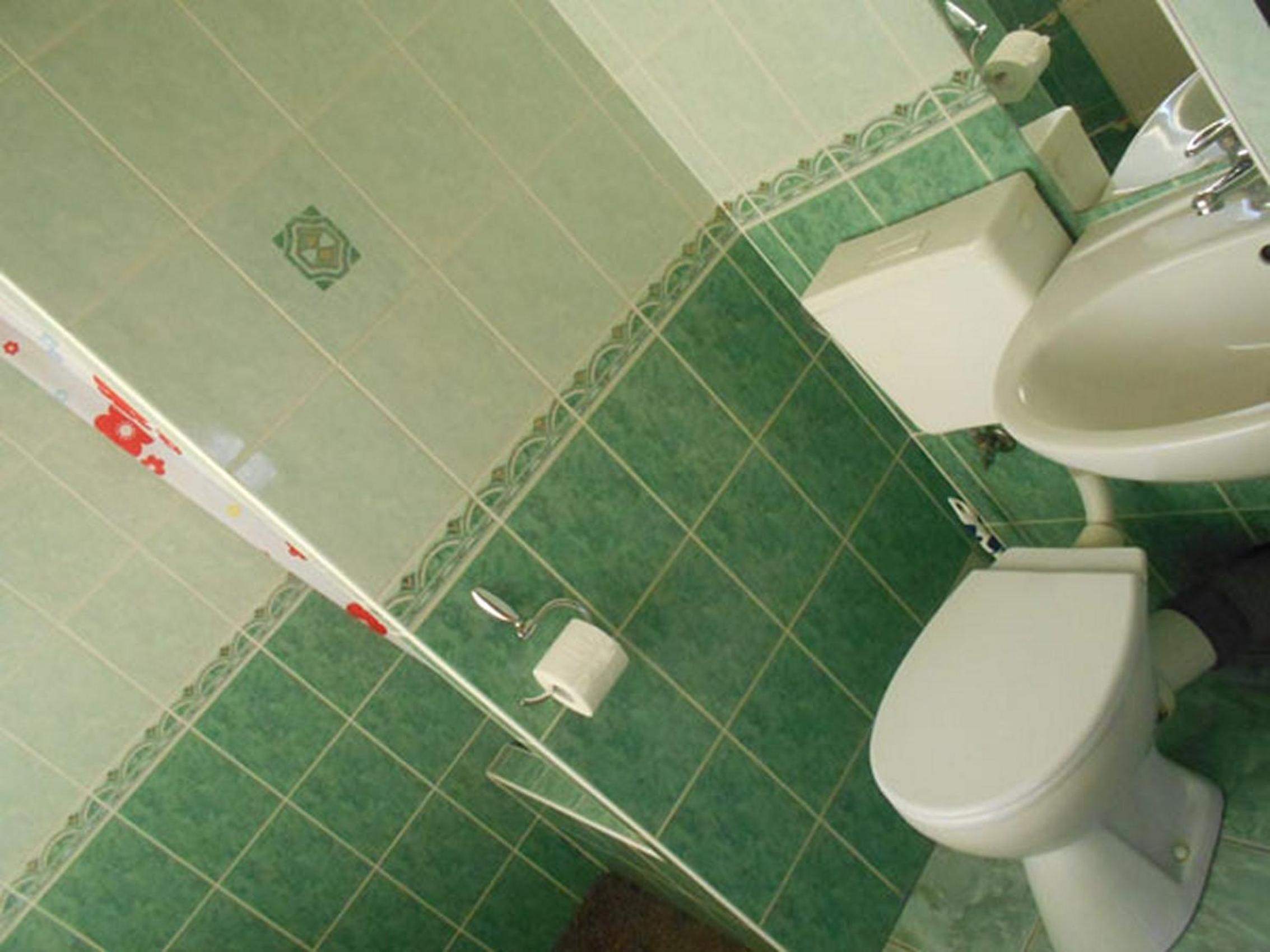 Single Room with Private Bathroom photo 2