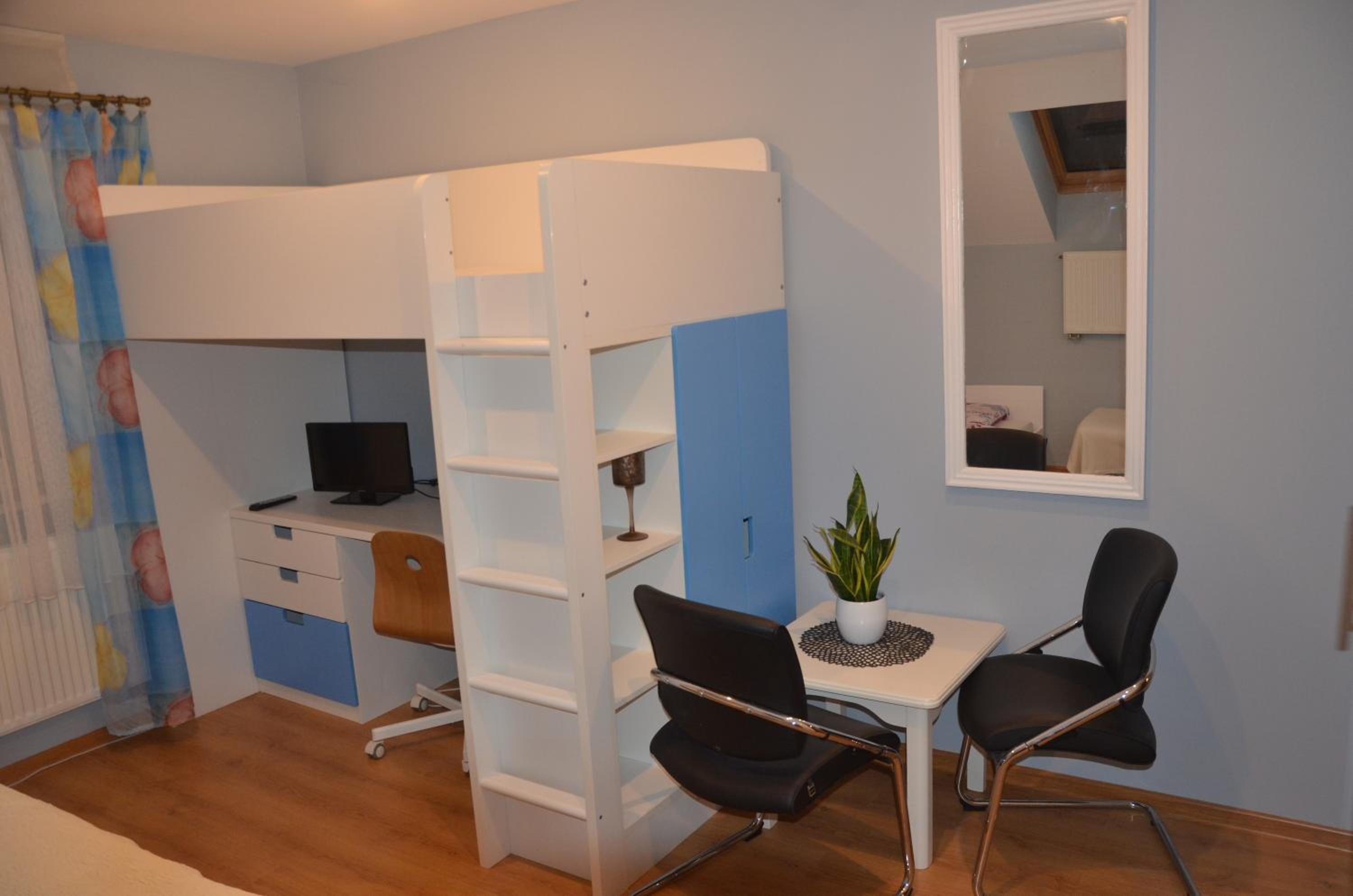 Family Room with Private Bathroom photo 1