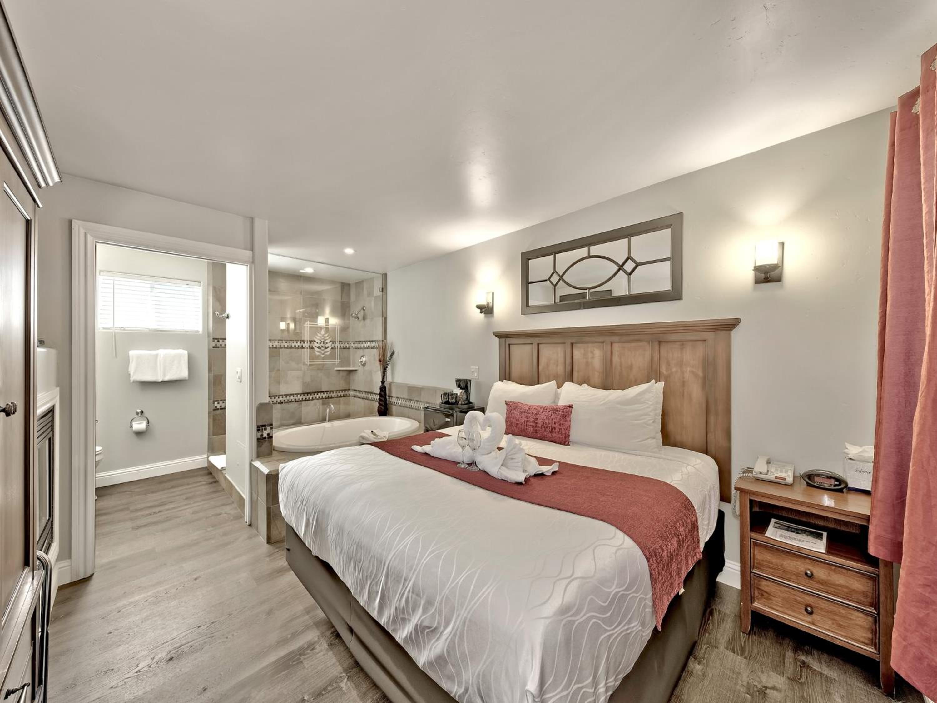 King Room with Spa Bath - Photo 1