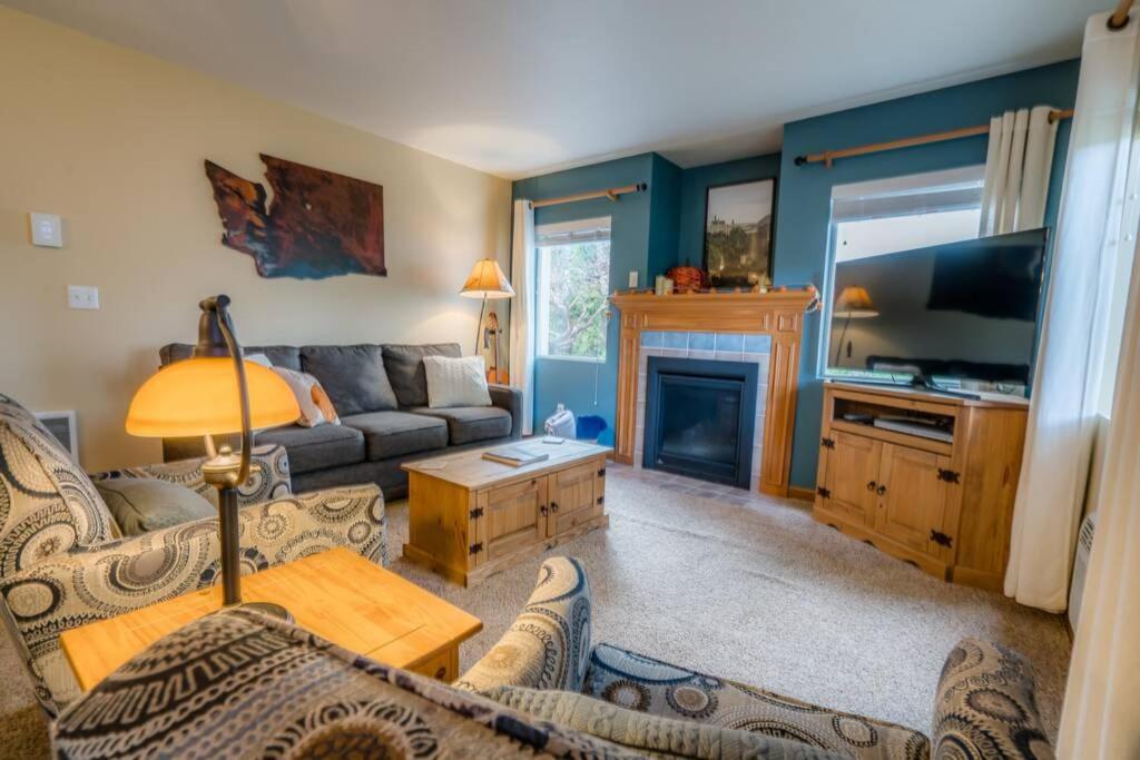 Two-Bedroom House photo 2