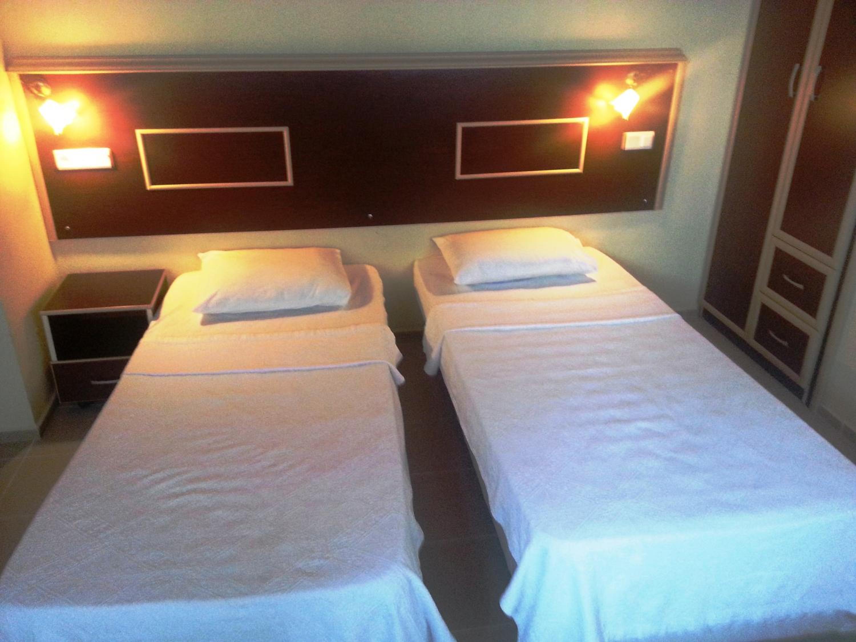 Economy Double or Twin Room photo 3
