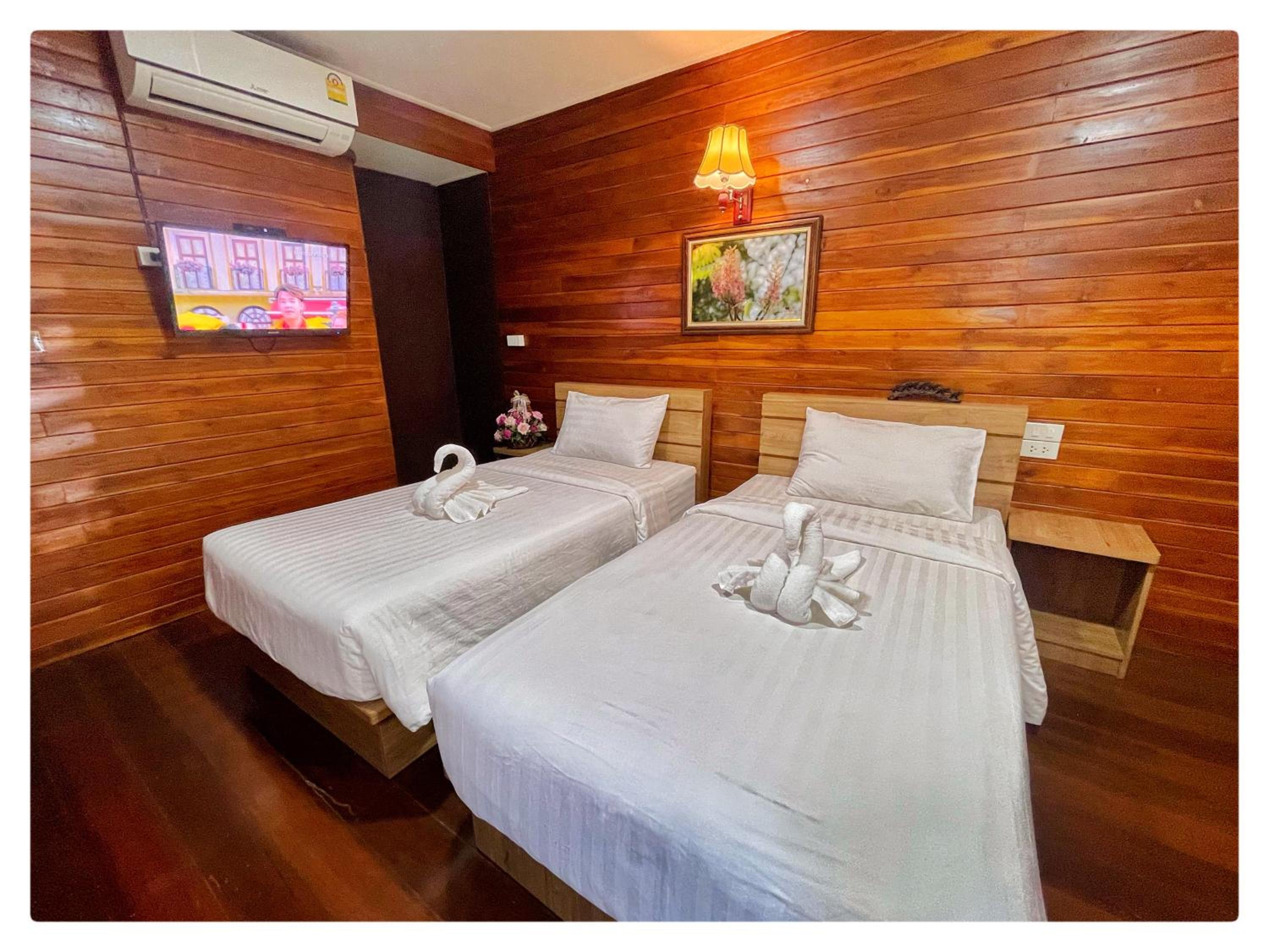 Standard Twin Room photo 2