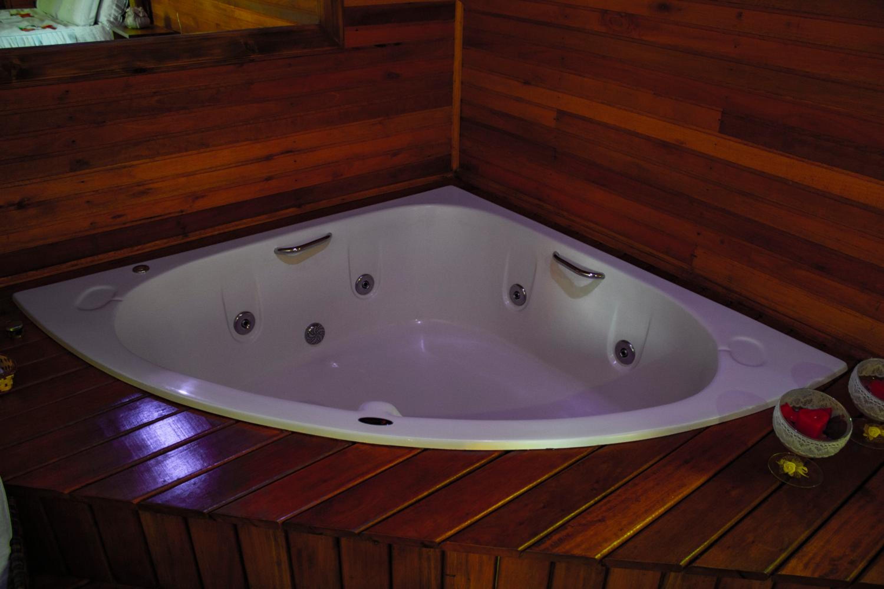 Suite with Spa Bath - Photo 7