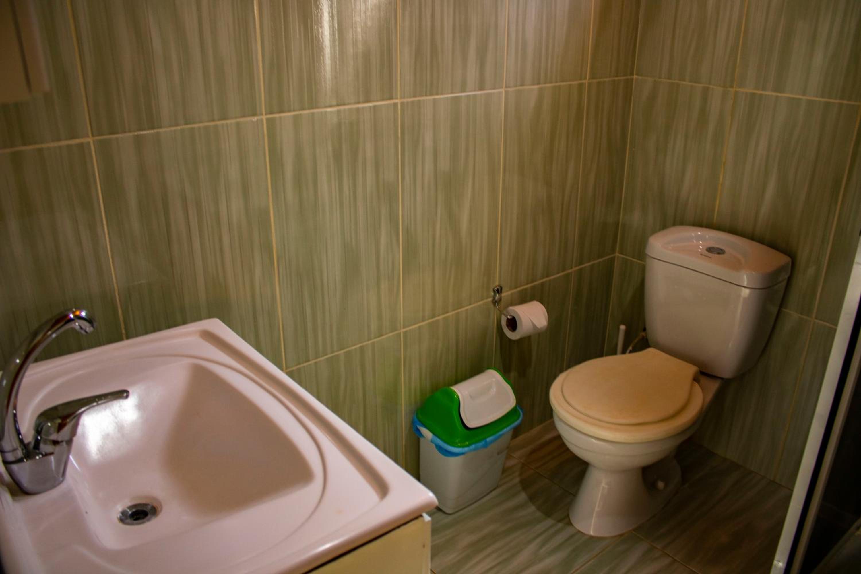 Suite with Spa Bath - Photo 2