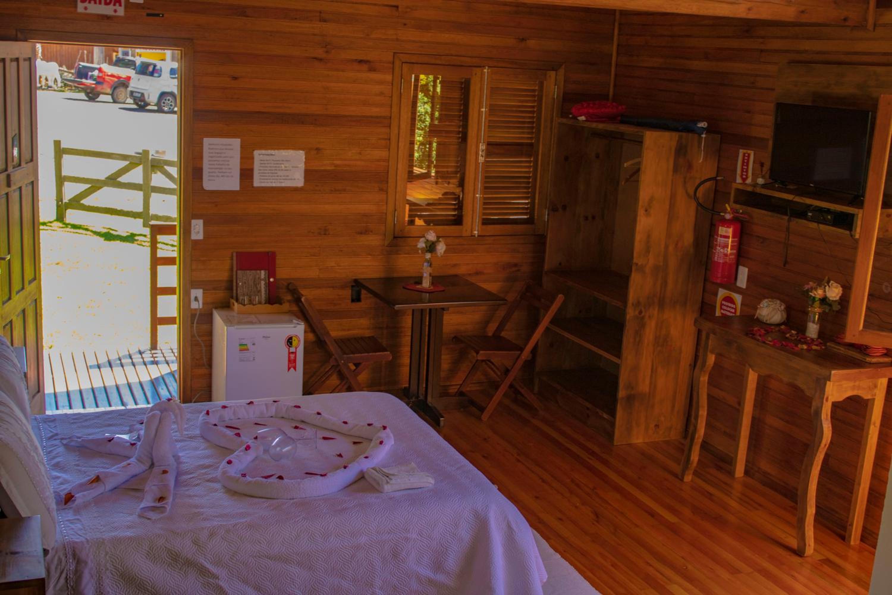 Standard Suite - Photo 1
