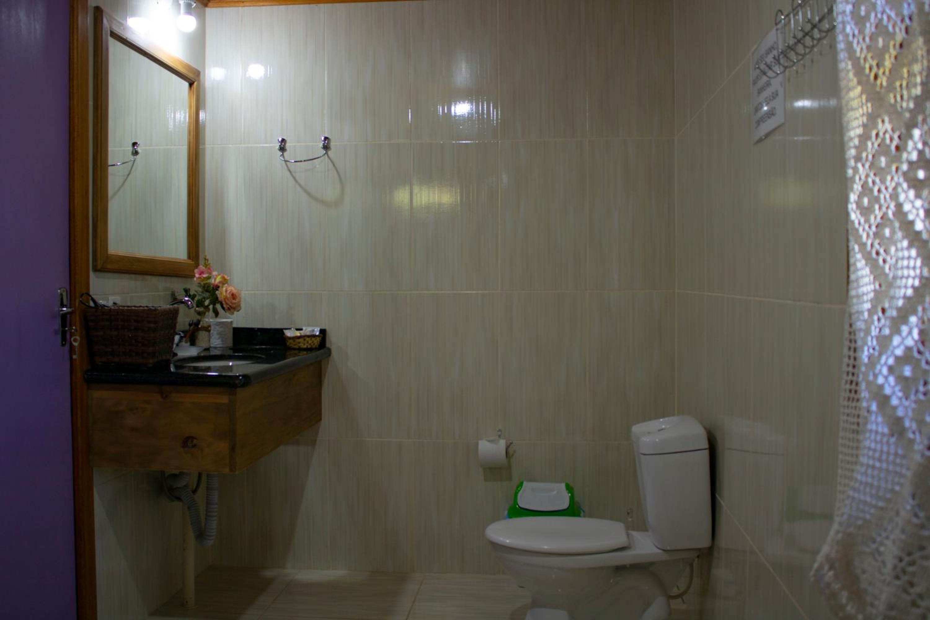 Deluxe Suite with Spa Bath - Photo 5