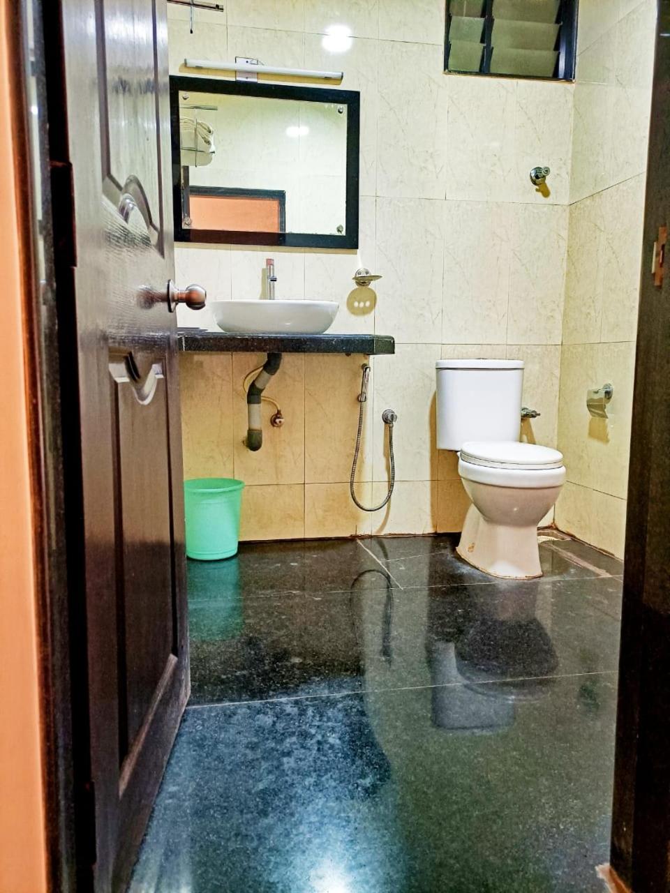 Deluxe Suite - Photo 2