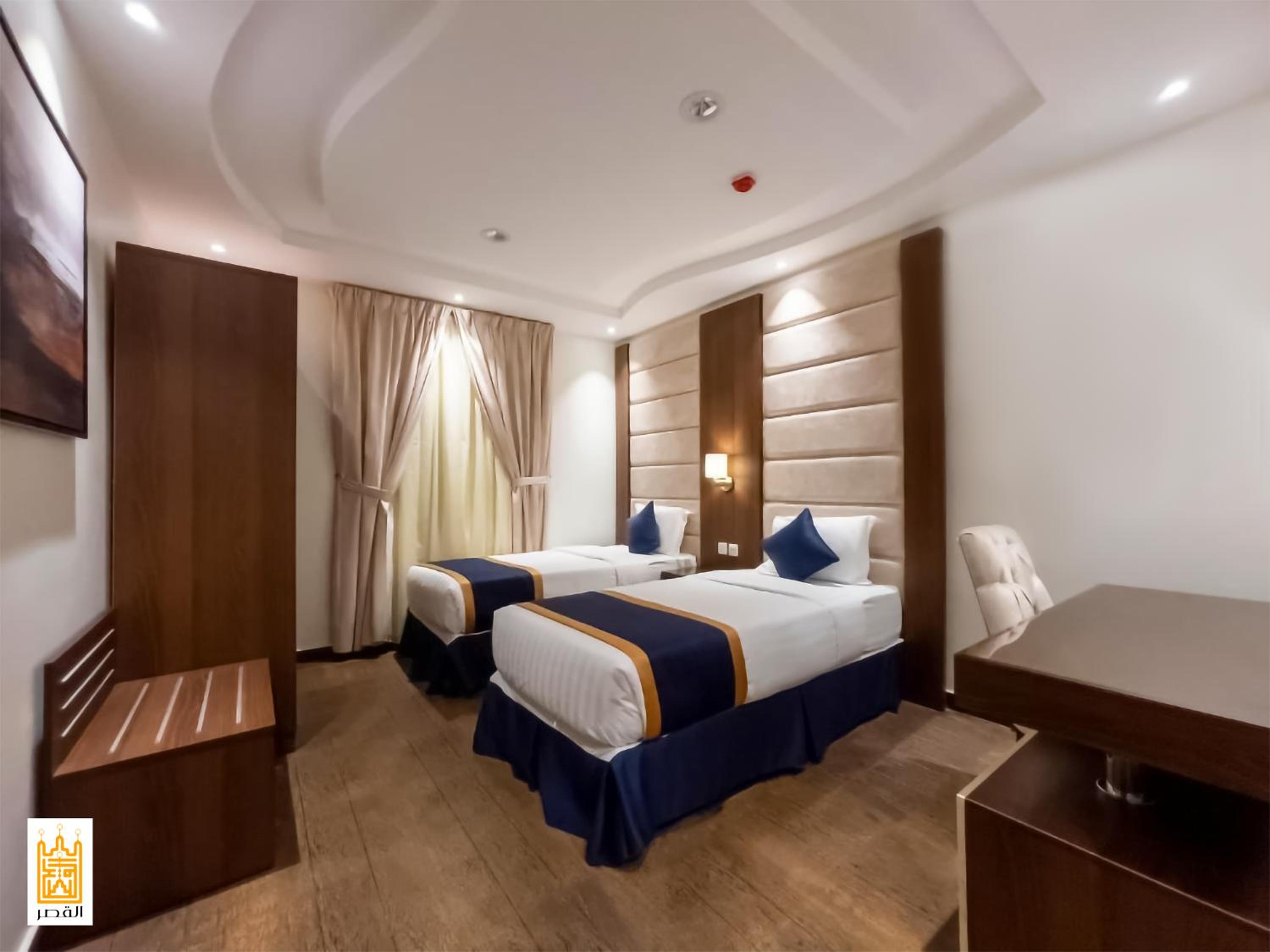 Executive Suite - Photo 3