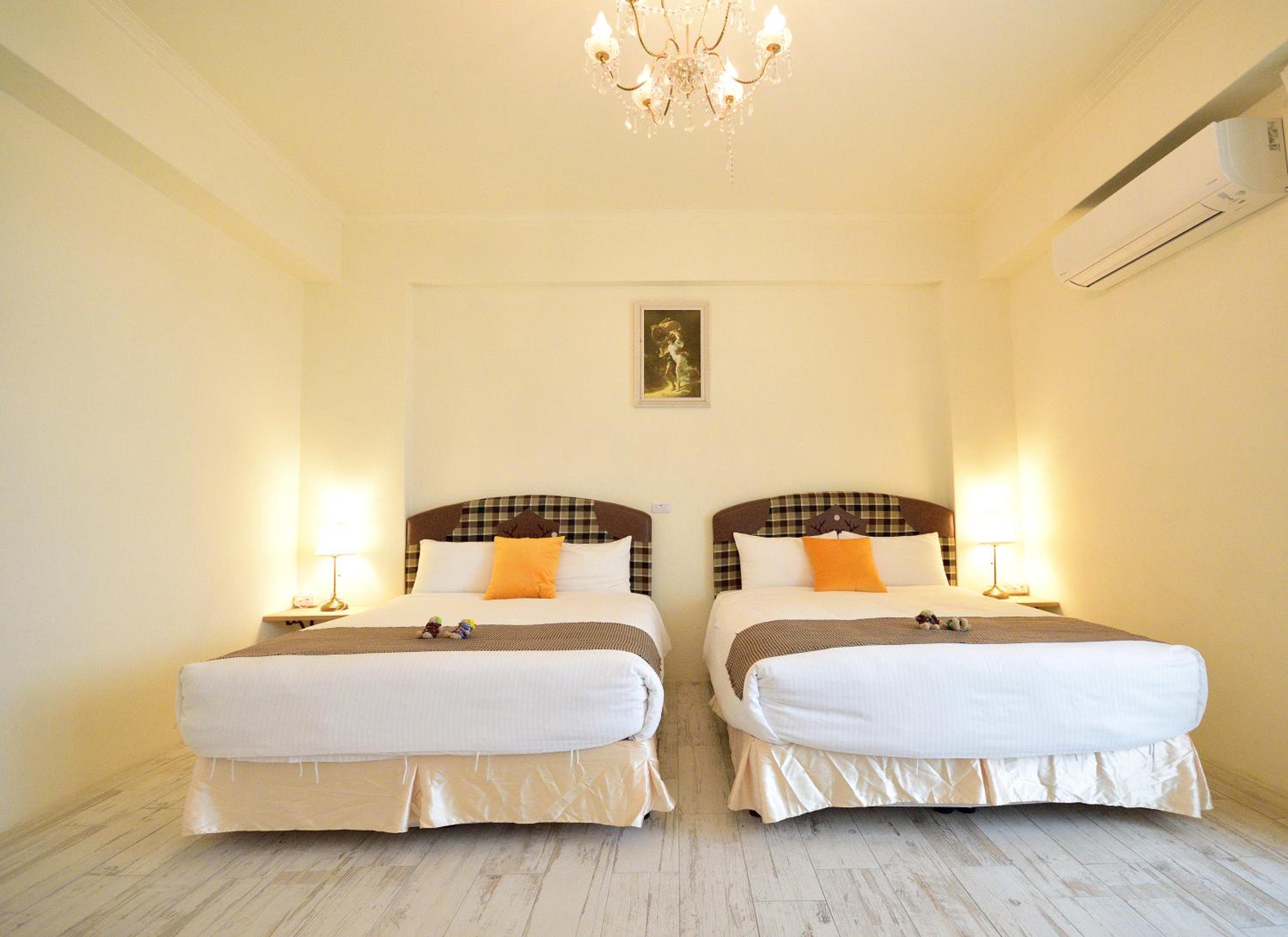 Quadruple Room with Balcony photo 3