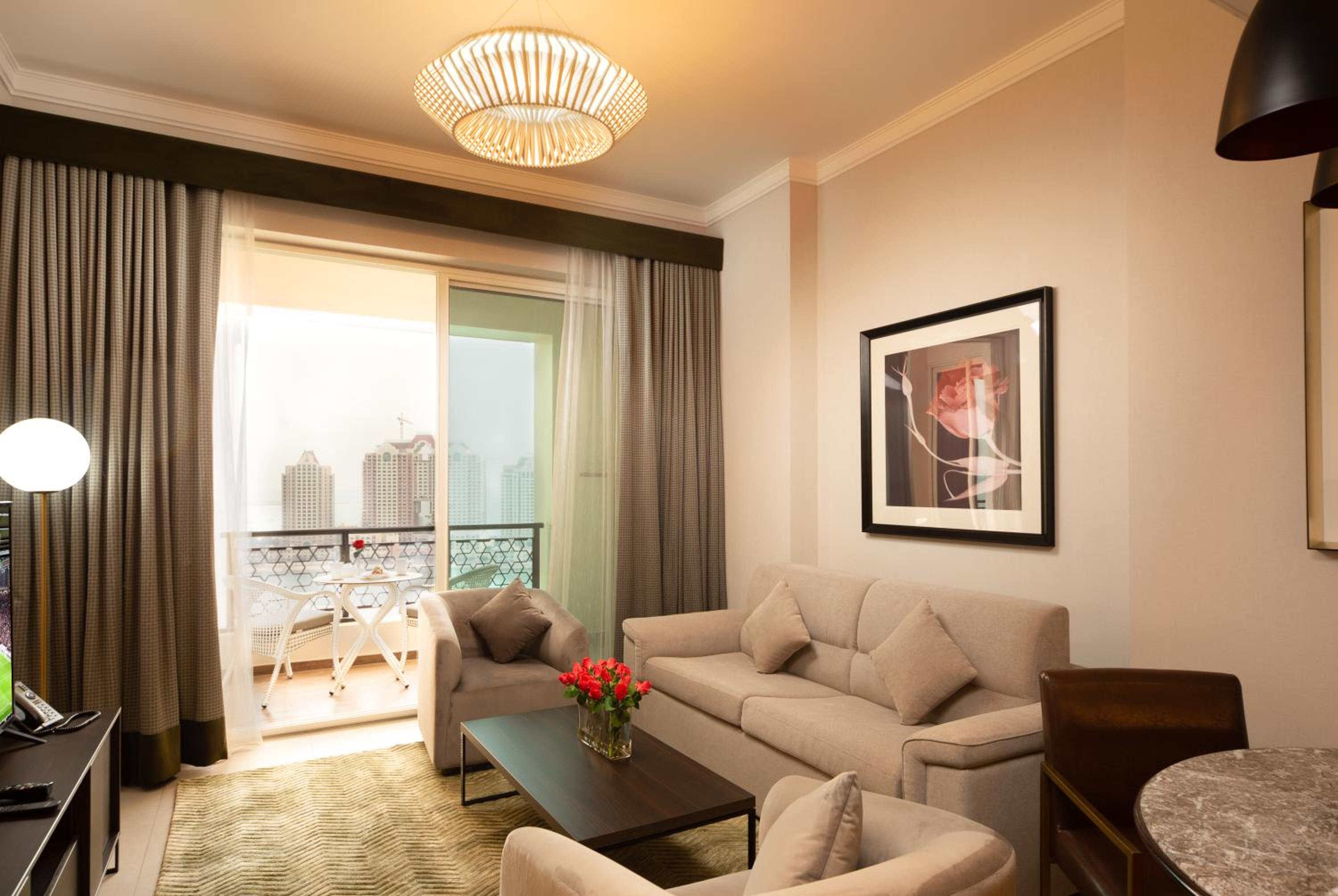 One-Bedroom Apartment - Photo 4