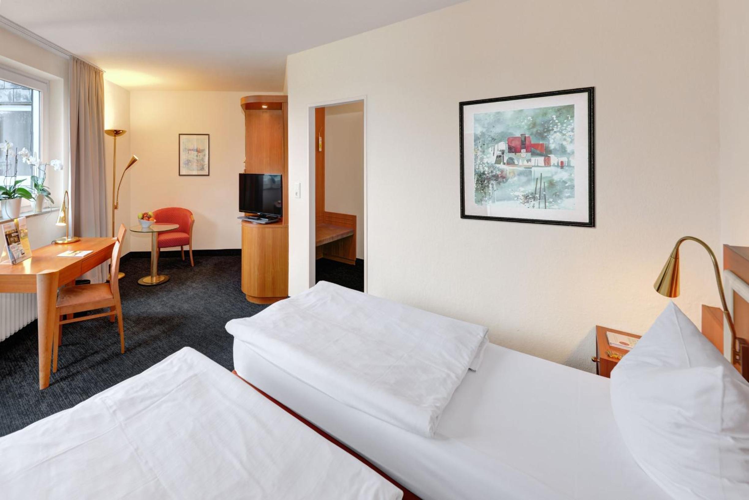 Standard Double Room - Photo 2
