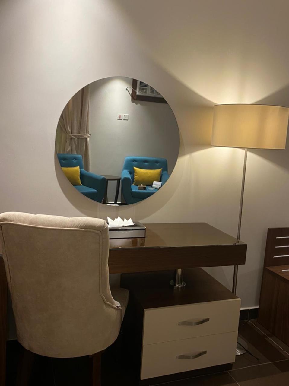 Deluxe Junior Suite - Photo 4